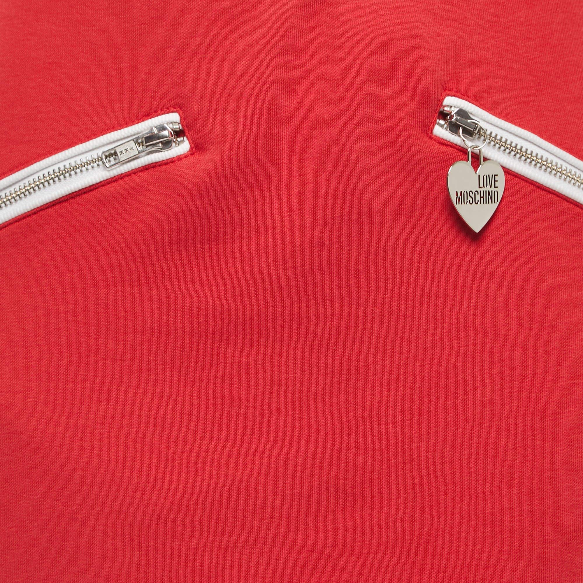 Rouge Love Moschino Red Knit Zip Detailed Mini Skirt S en vente
