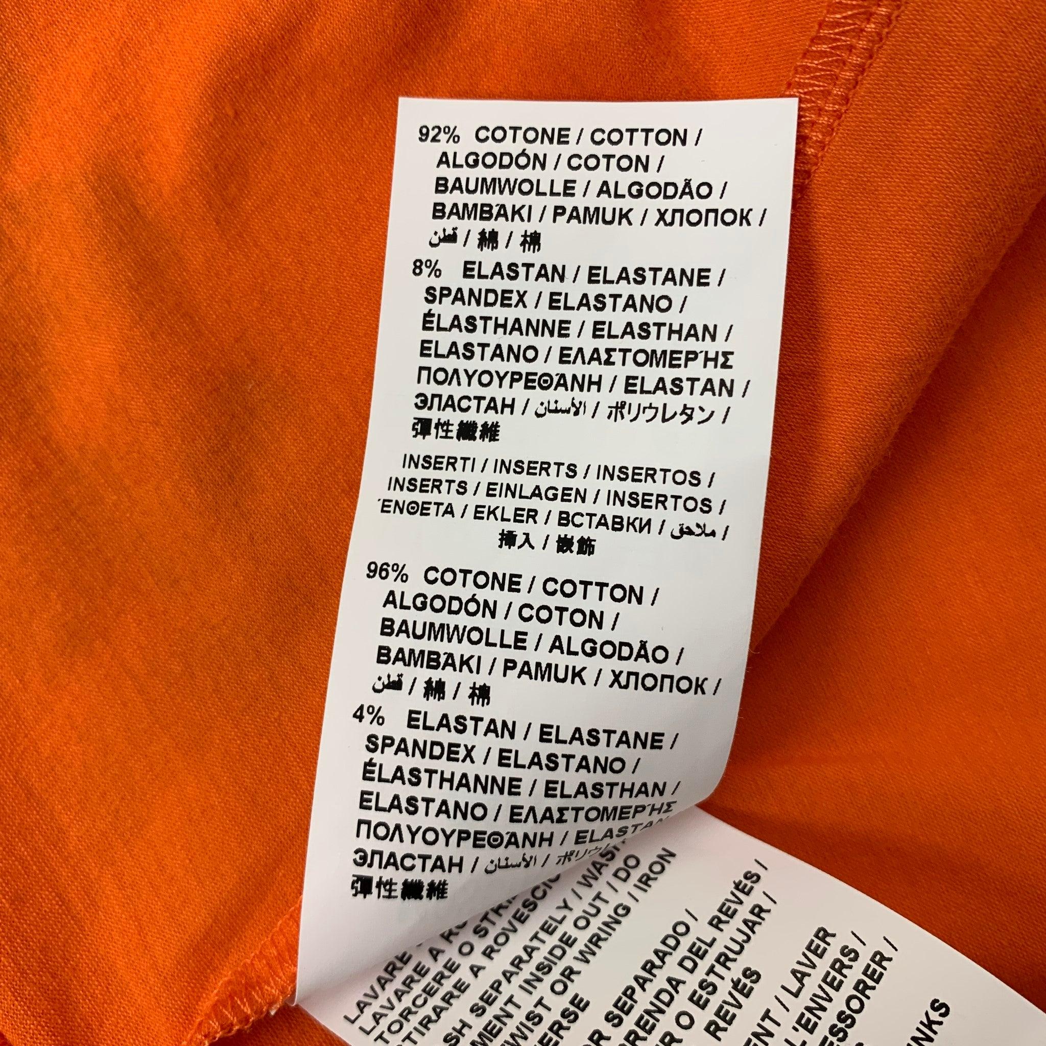 LOVE MOSCHINO Größe 4 Orangefarbenes T-Shirt aus grafischer Baumwolle mit Blumendruck Damen im Angebot