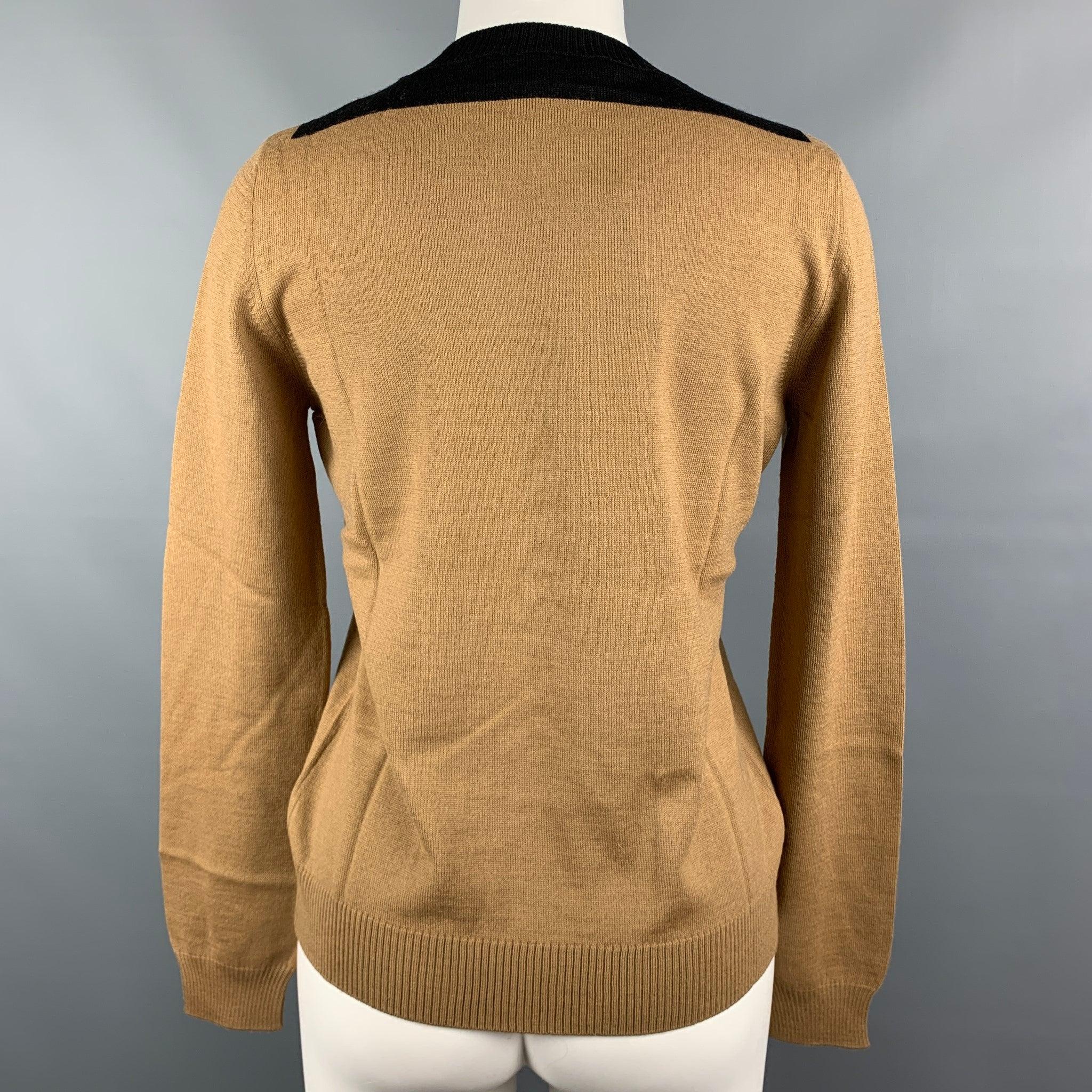 LOVE MOSCHINO Size 6 Beige Wool/Acrylic Color Block Front Pockets Pullover In Excellent Condition For Sale In San Francisco, CA