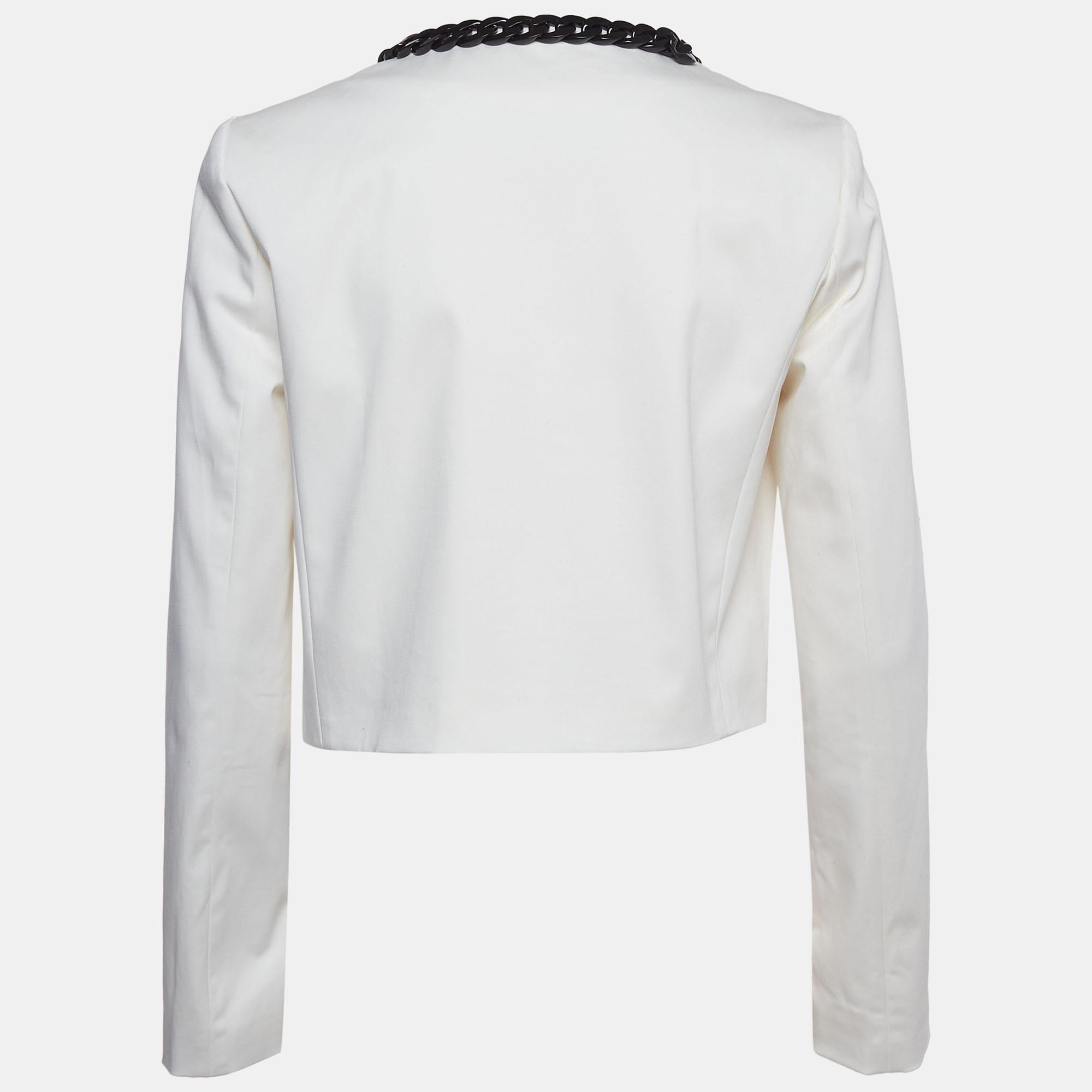 An elegant silhouette, smart fit, and perfect tailoring make this Love Moschino women's jacket a fine choice. It is made of quality materials, secured with front zip closure, and added with two pockets.

Includes: Price Tag