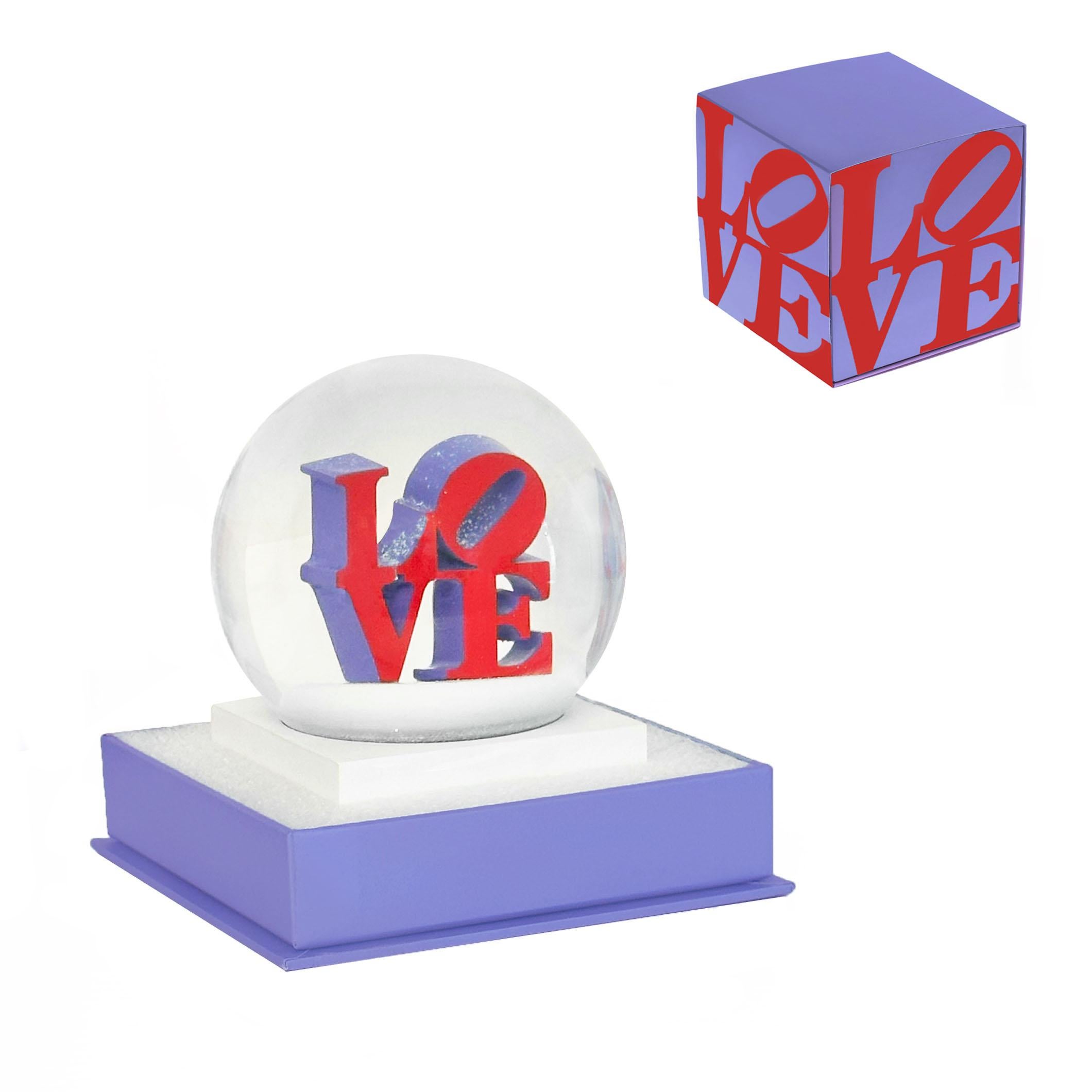 Nord-américain LOVE Snowglobe en vente