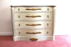 Lovelly Painted Chest Of 4 Drawers French Provincial Style
