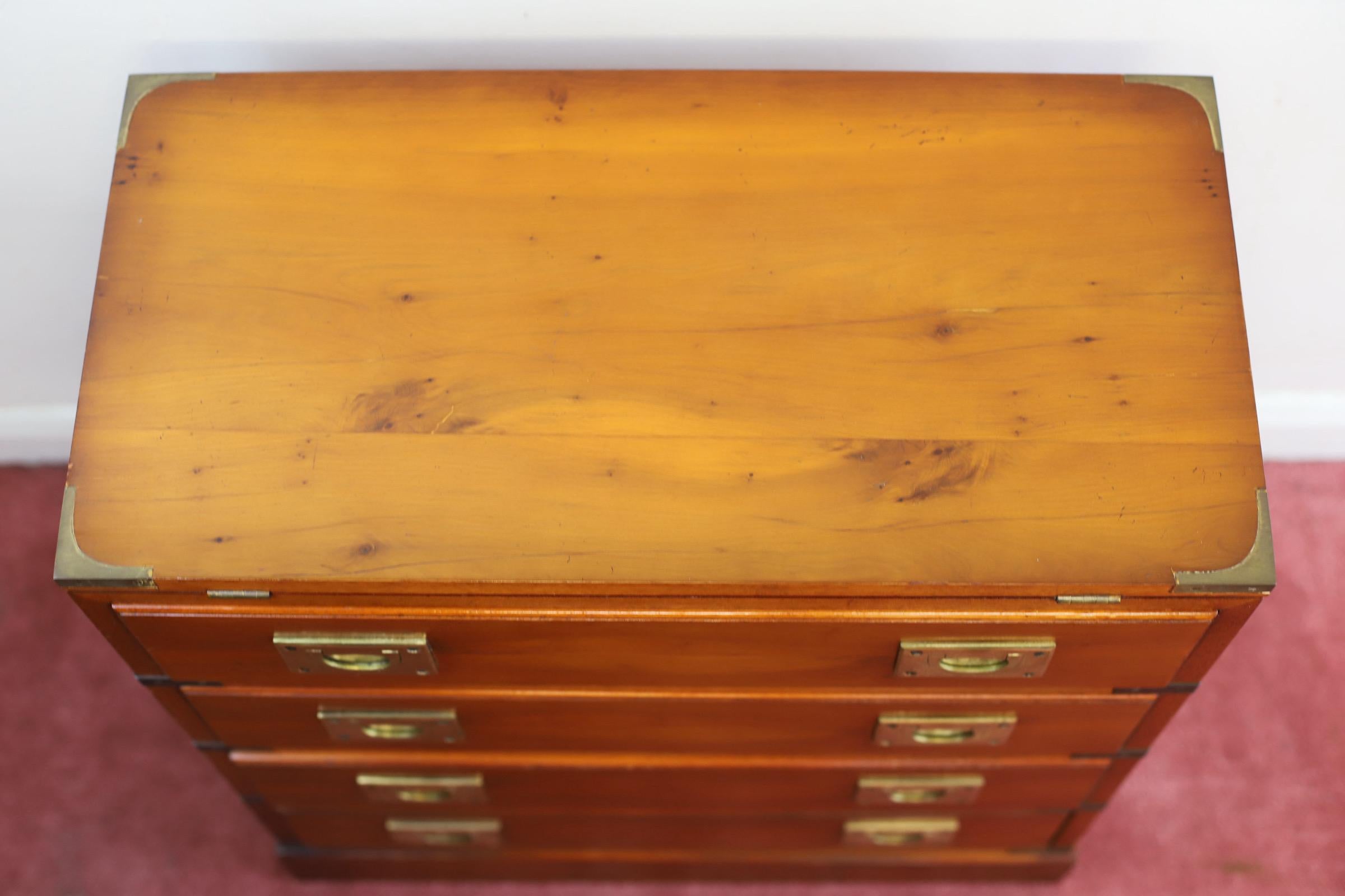 Lovelly Small Yew Wood Military Campaign Bachelor’s Chest For Sale 7