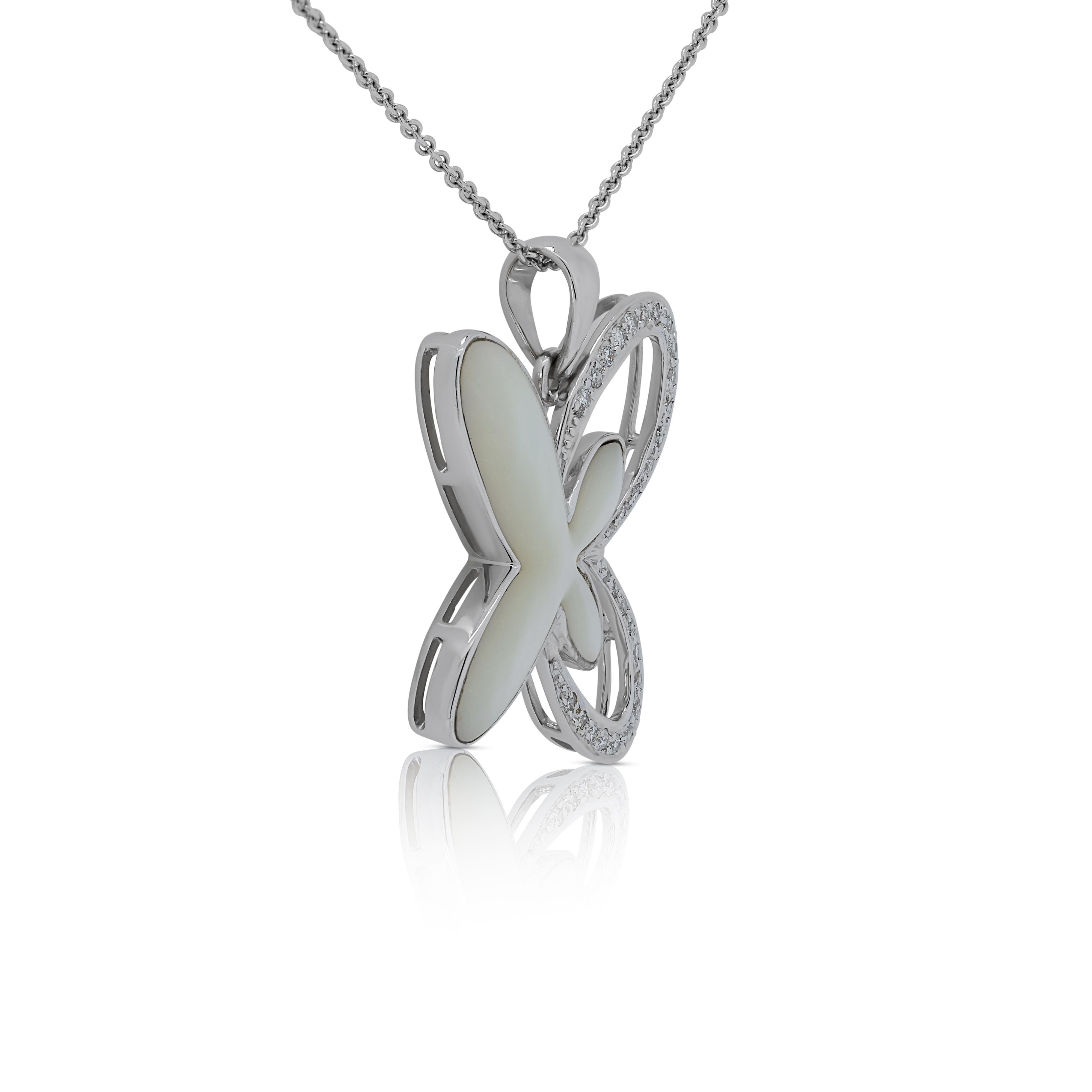 Round Cut Lovely 0.23ct Pearl Pendant with Diamonds in 18K White Gold - Pendant Only