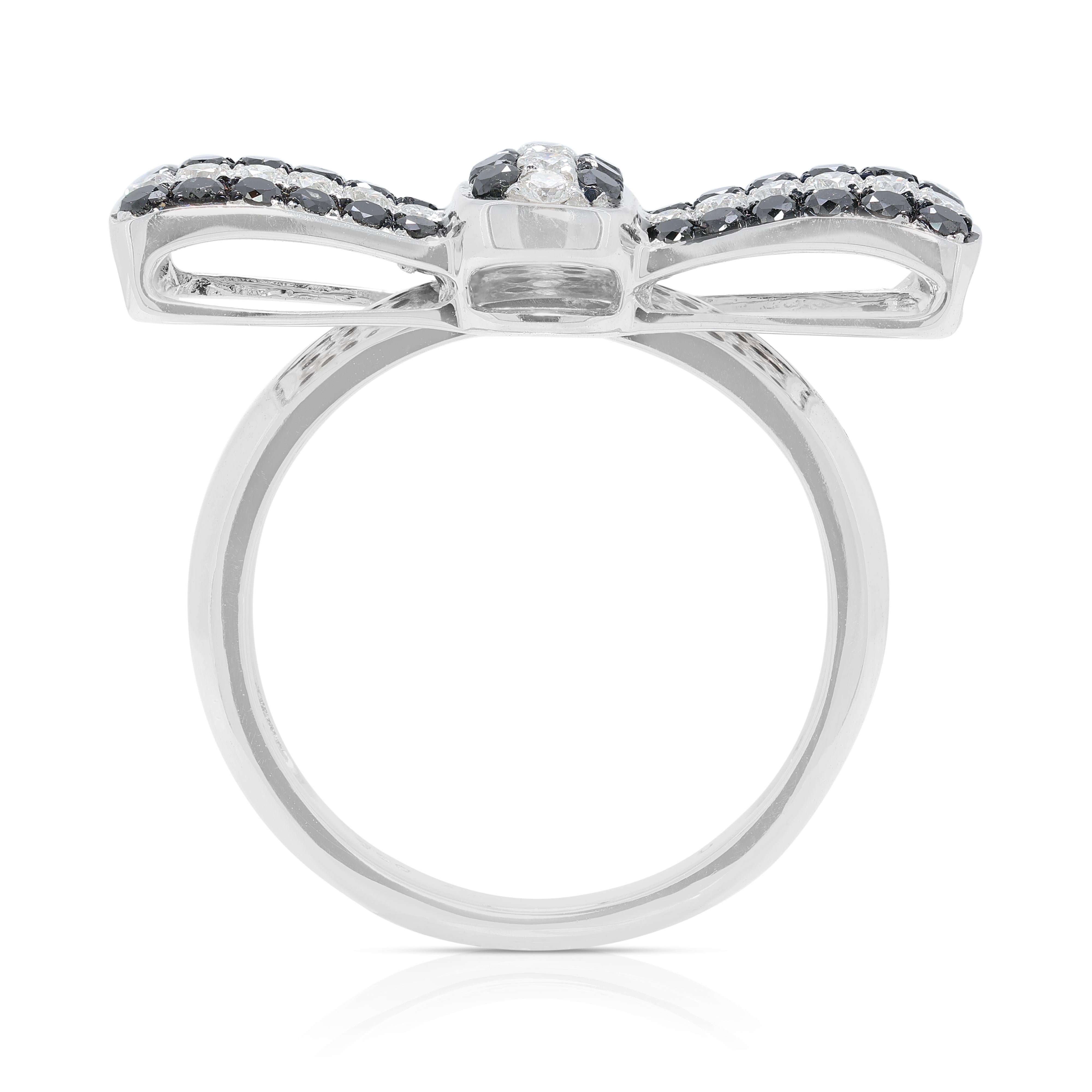 Delizioso anello a forma di nastro con diamanti e cristalli naturali da 1 carato e 9 punti di caratura in vendita 2