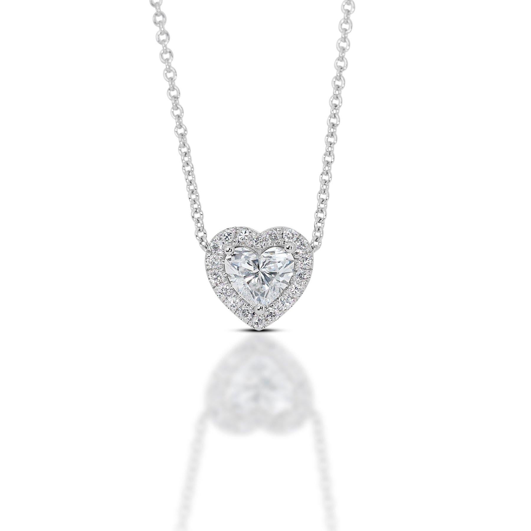 Lovely 1,22 Karat Diamanten Herzförmige Halo-Halskette aus 18 Karat Weißgold - GIA-zertifiziert im Angebot 3