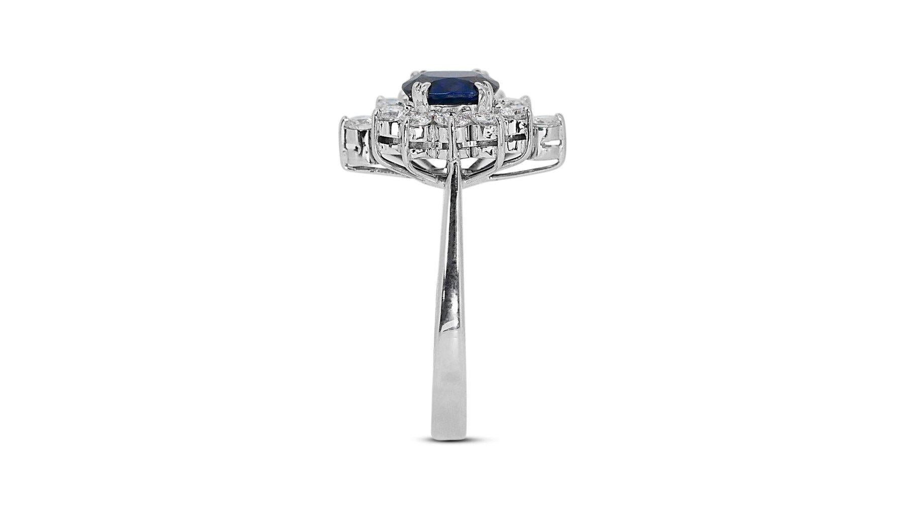 Lovely 1.37 carat oval natural sapphire ring in 18K white gold 2