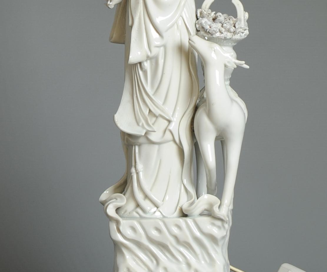 Lovely 17/18C Dehua Blanc de Chine Guanyin Statue China Chinese made into a lamp For Sale 6
