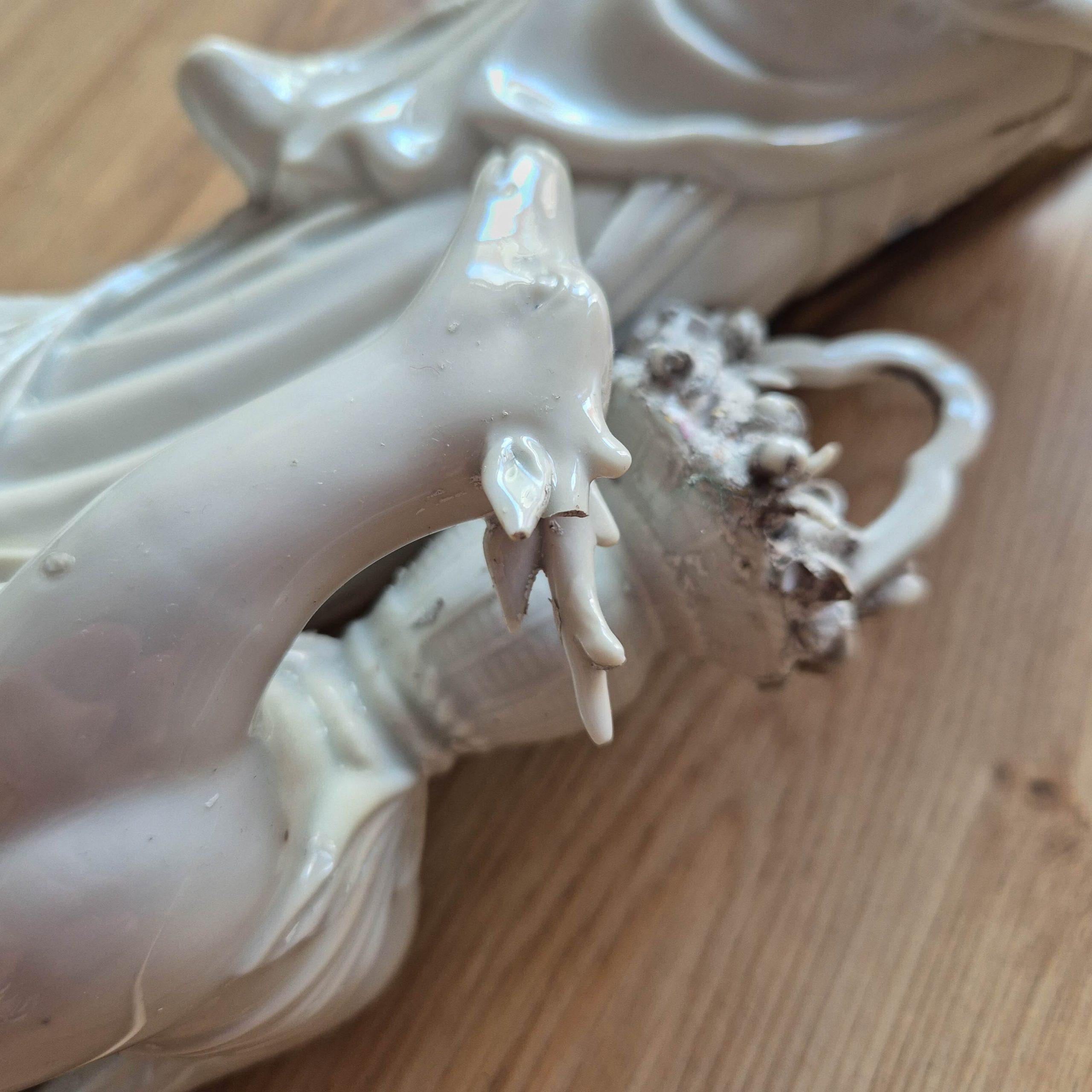 Porcelain Lovely 17/18C Dehua Blanc de Chine Guanyin Statue China Chinese made into a lamp For Sale