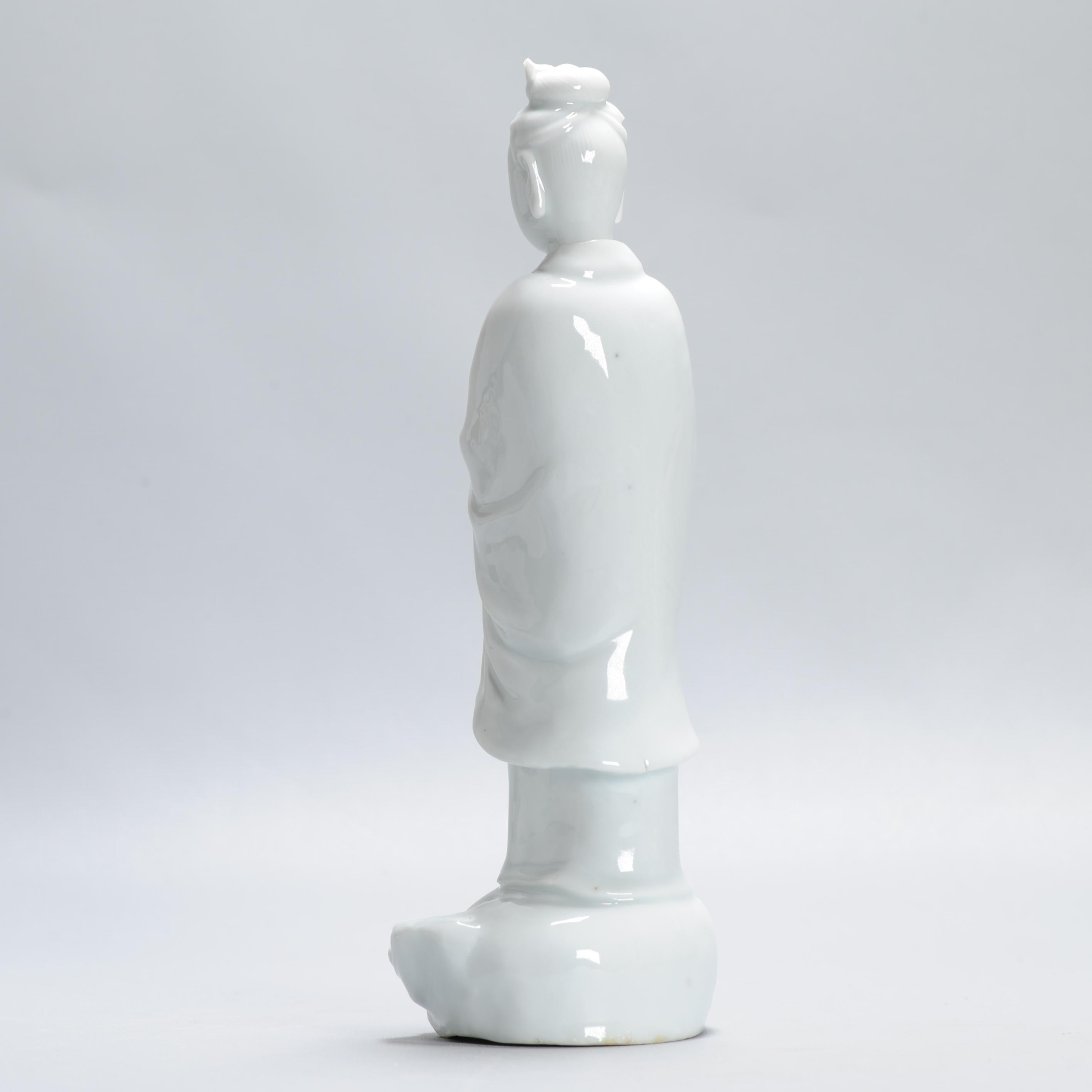Porcelain Lovely 17/18th century Dehua Blanc de Chine Guanyin Statue China Chinese