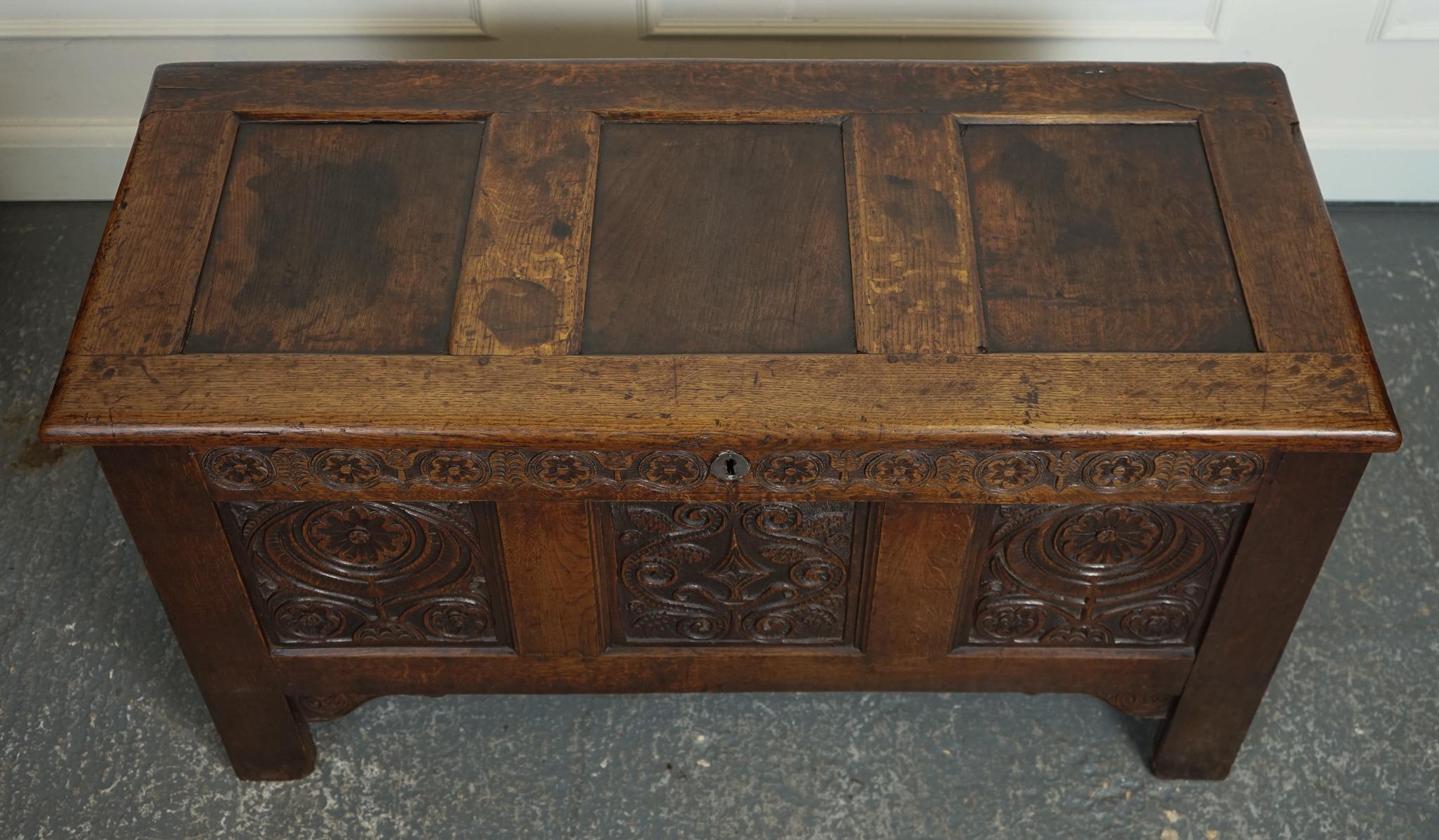LOVELY 17TH CENTURY CARVED ANTIQUE OAK TRUNK CHEST COFFER j1 For Sale 7