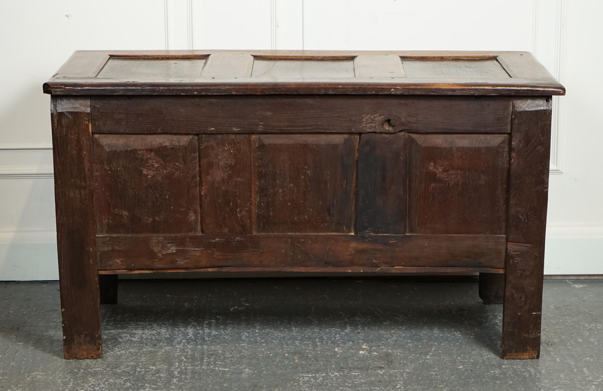 LOVELY 17TH CENTURY CARVED ANTIQUE OAK TRUNK CHEST COFFER j1 For Sale 13