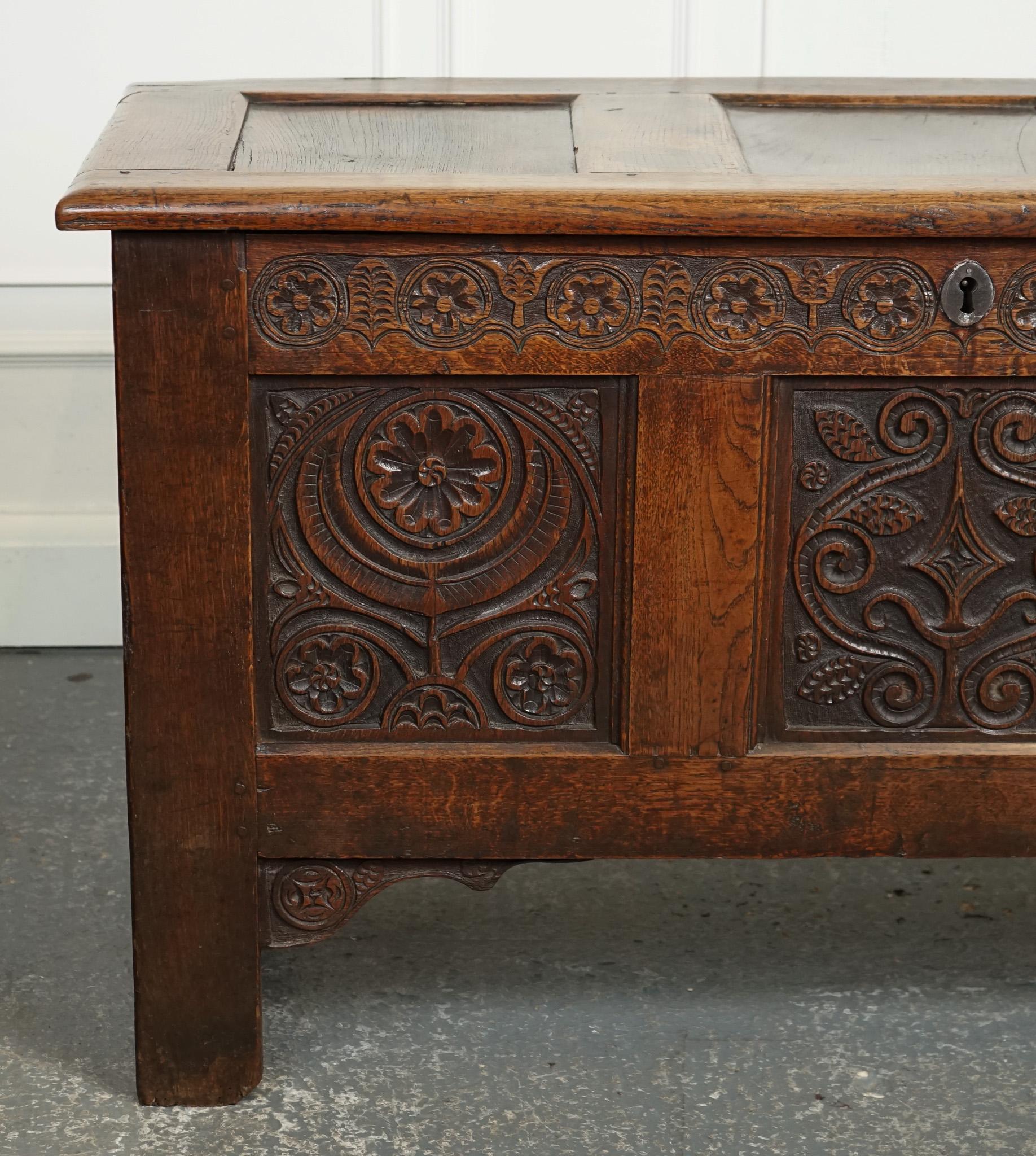 LOVELY 17TH CENTURY CARVED ANTIQUE OAK TRUNK CHEST COFFER j1 For Sale 2