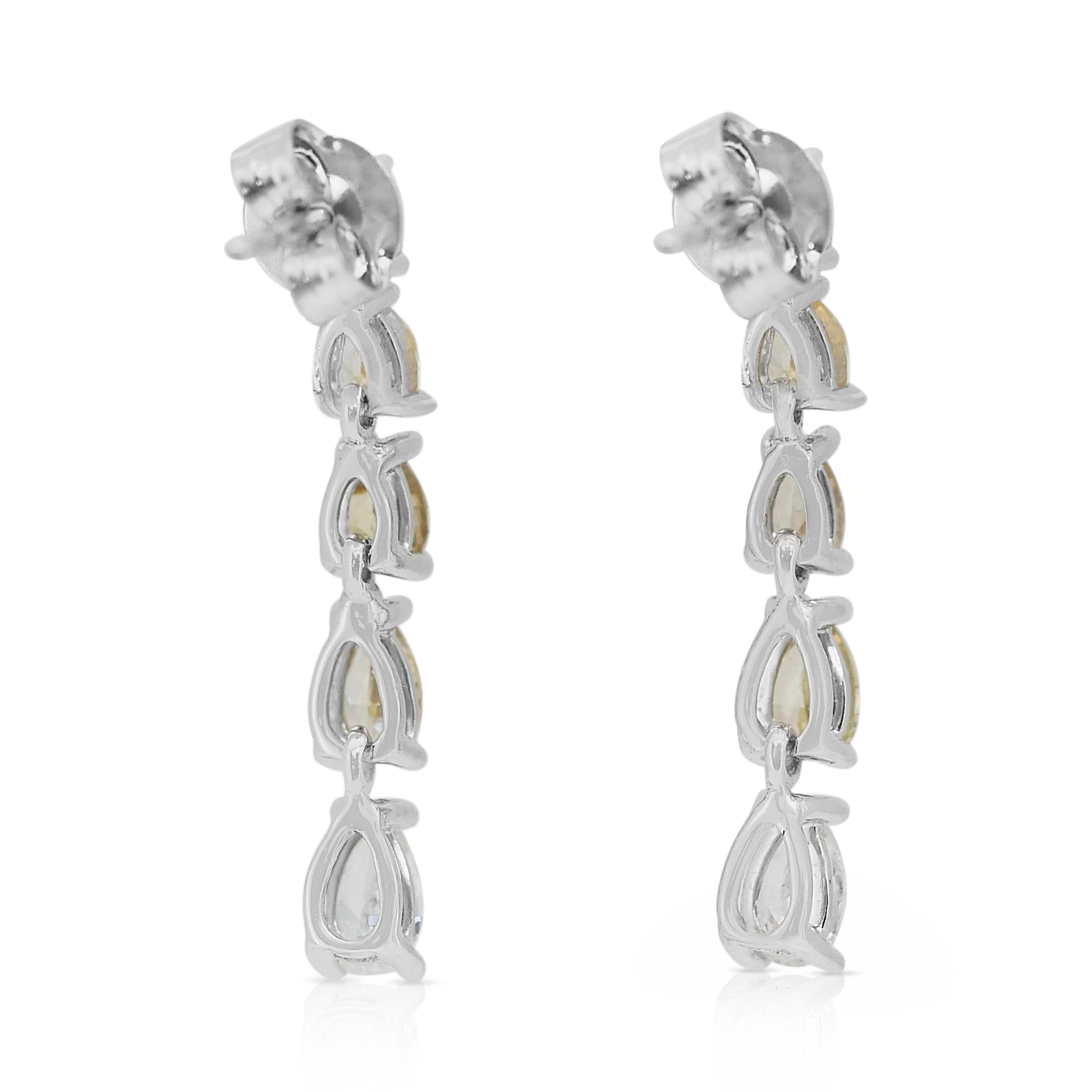 Lovely 1.82ct Diamond Fancy-Colored Drop Earrings in 18k White Gold In New Condition In רמת גן, IL