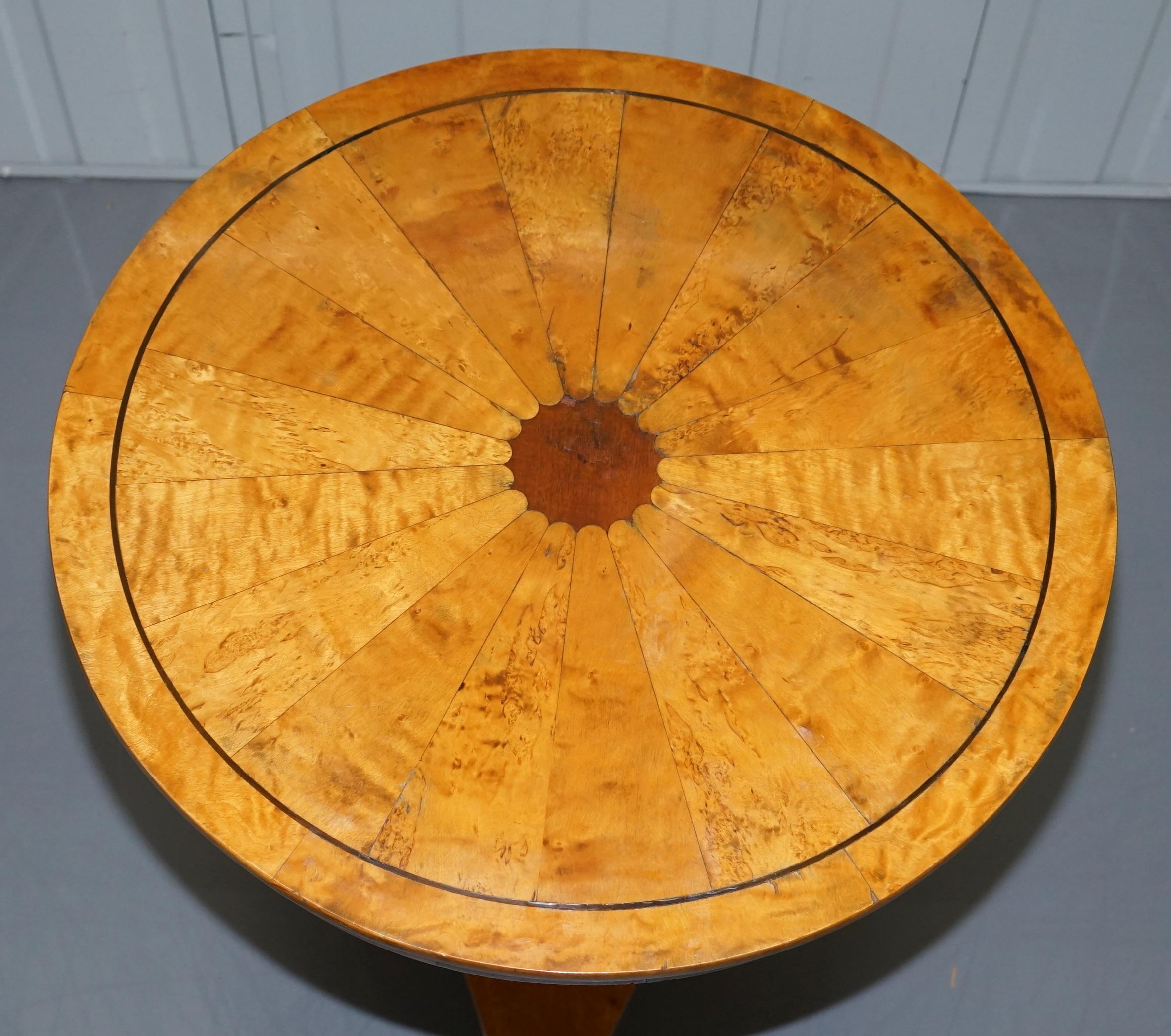 We are delighted to offer for sale this stunning Victorian satin birch centre table

A very good looking and decorative piece of furniture, it’s a great height and size, it can be used as a large side table or as intended as a centre table

The