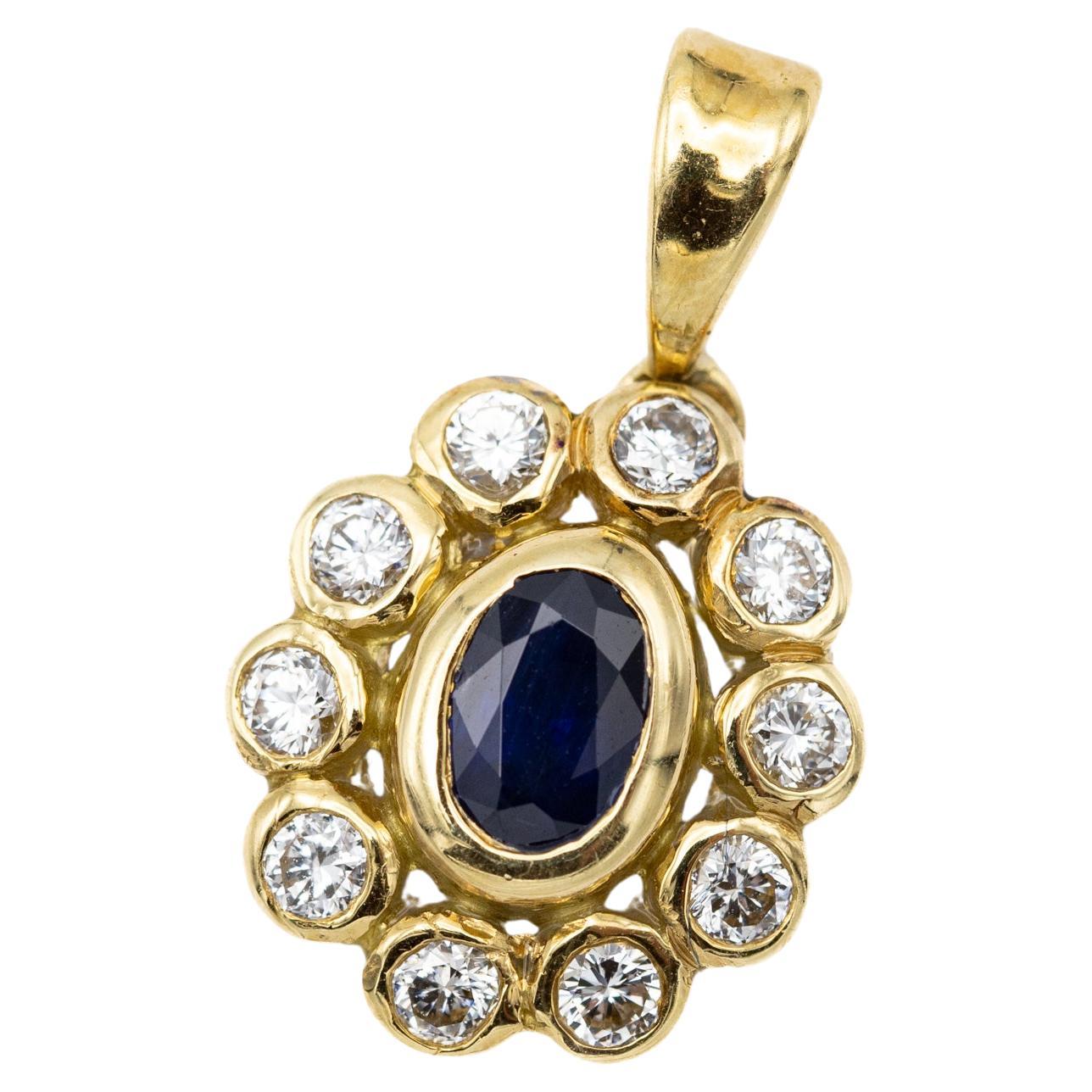 lovely 18k gold Vintage diamond & sapphire pendant - Diamond floral charm For Sale