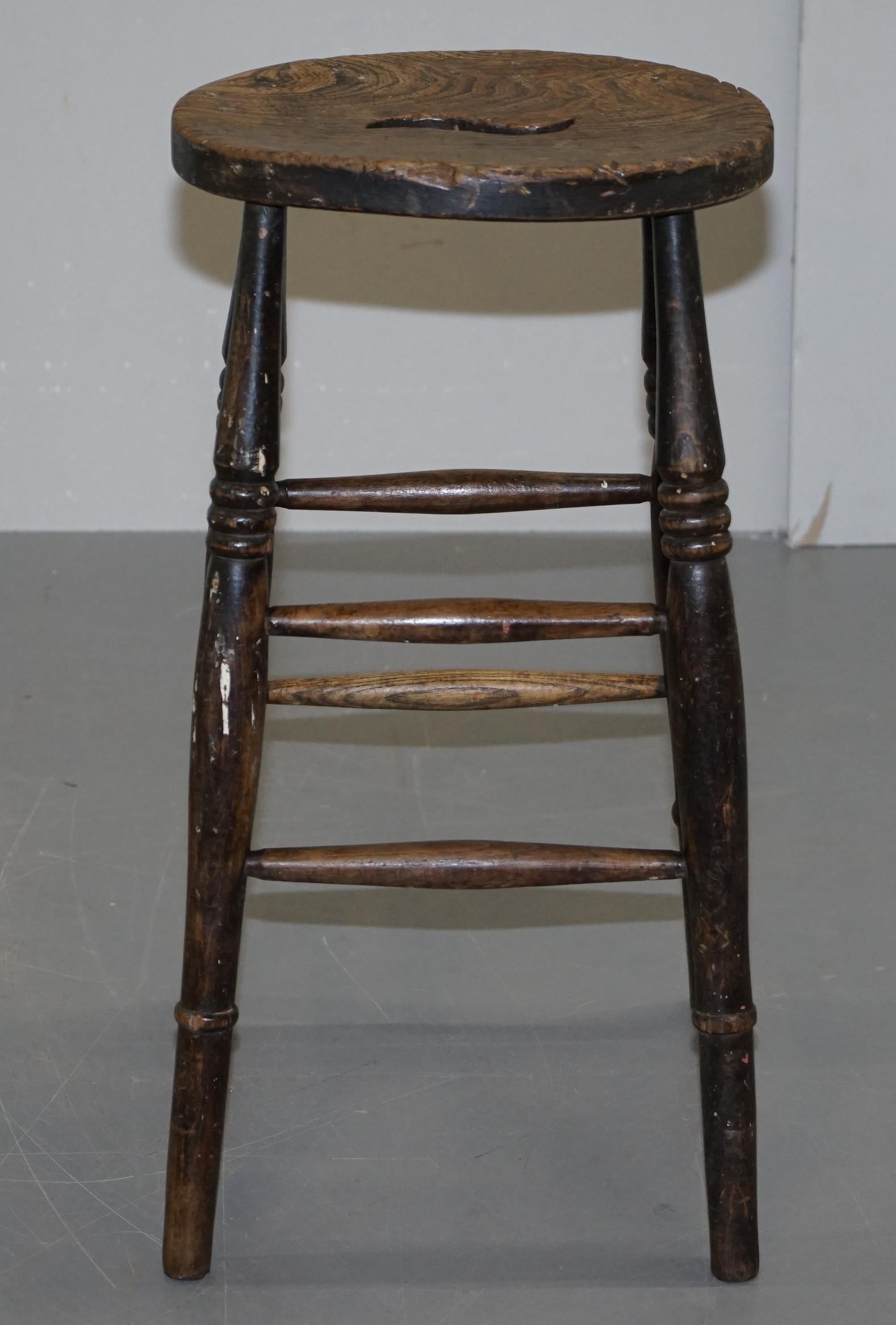 Lovely 18th Century Engligh Painters Artists Stool Handle Cut Out in the Top For Sale 1