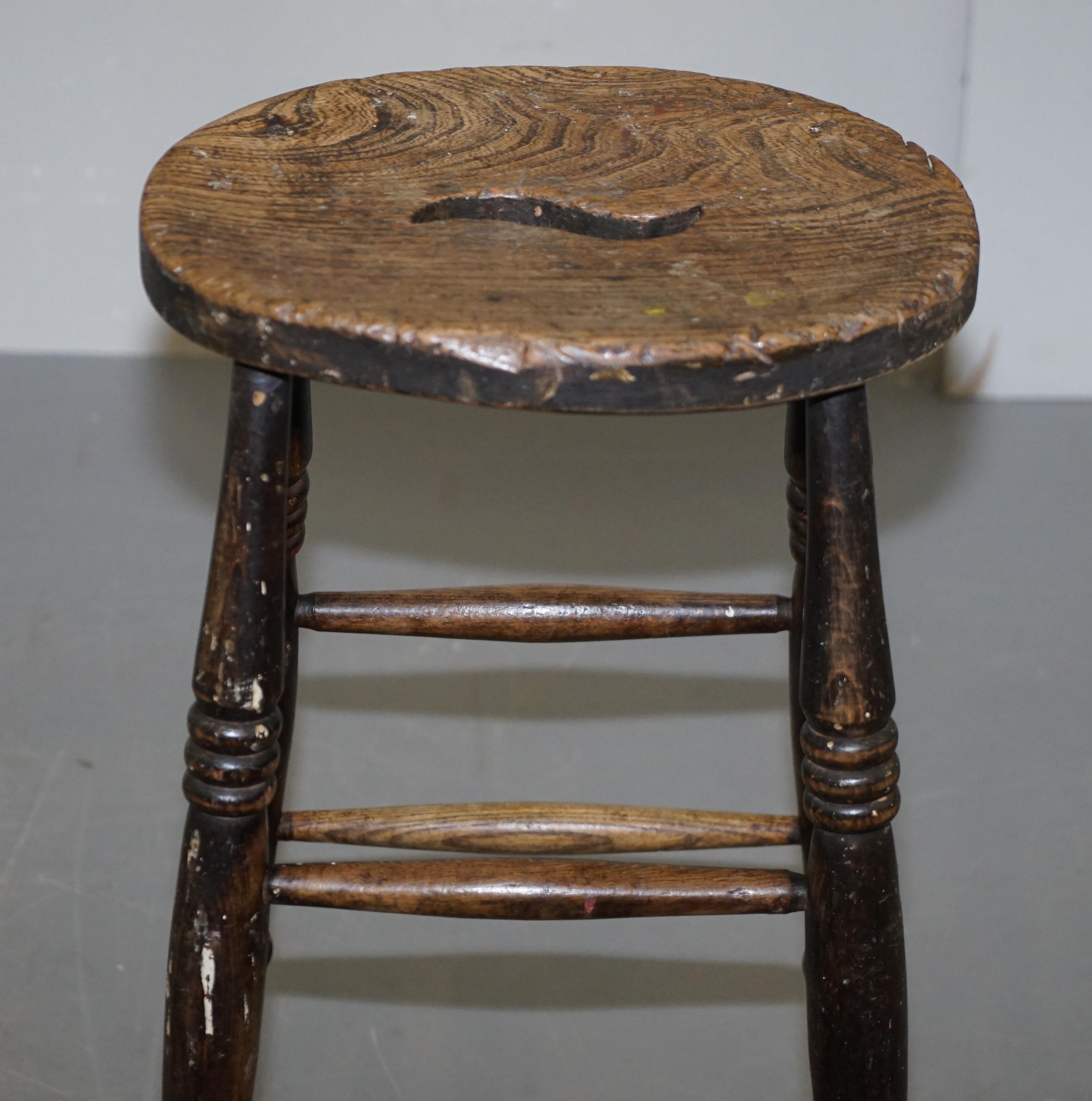 Lovely 18th Century Engligh Painters Artists Stool Handle Cut Out in the Top 2