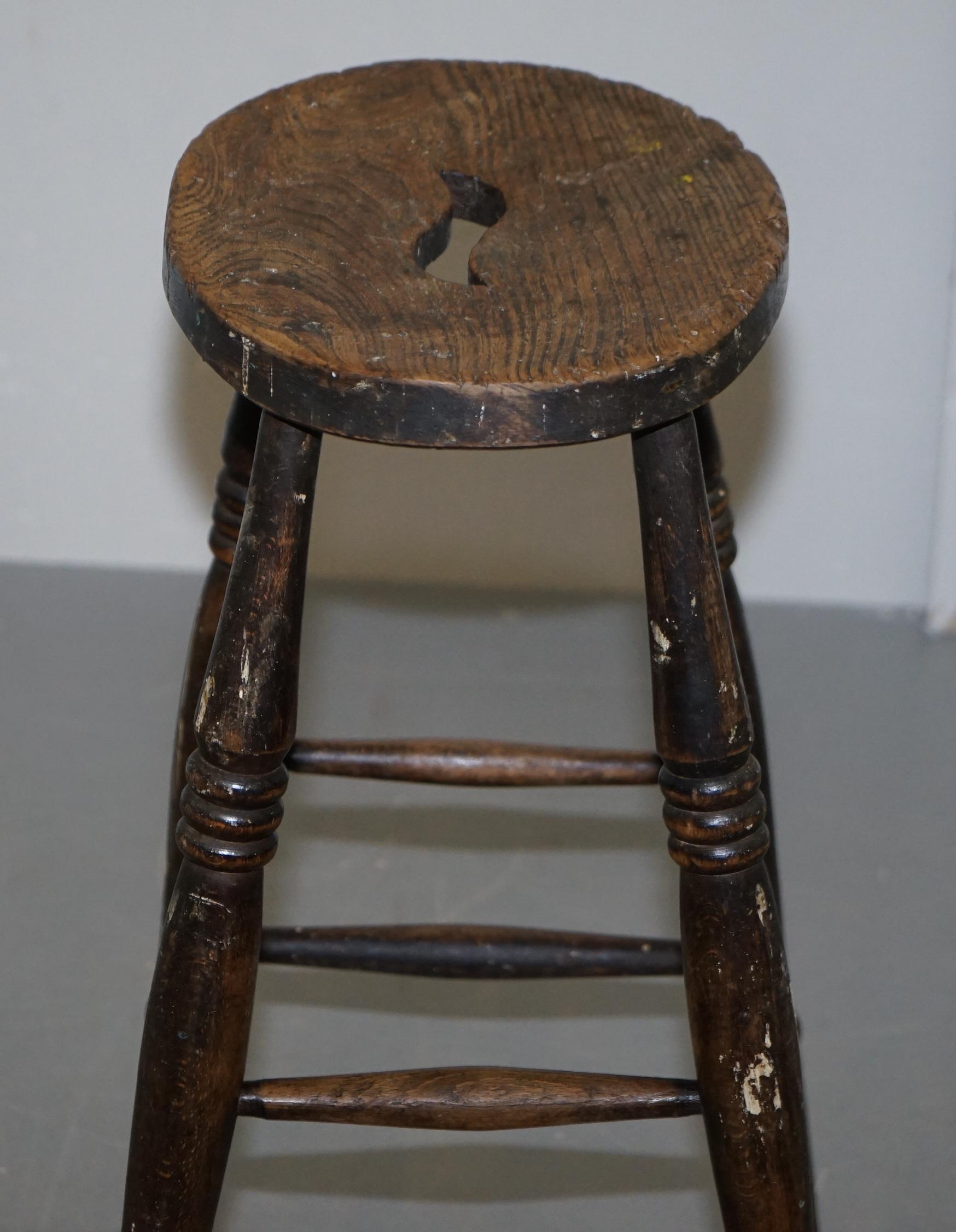 Lovely 18th Century Engligh Painters Artists Stool Handle Cut Out in the Top For Sale 6