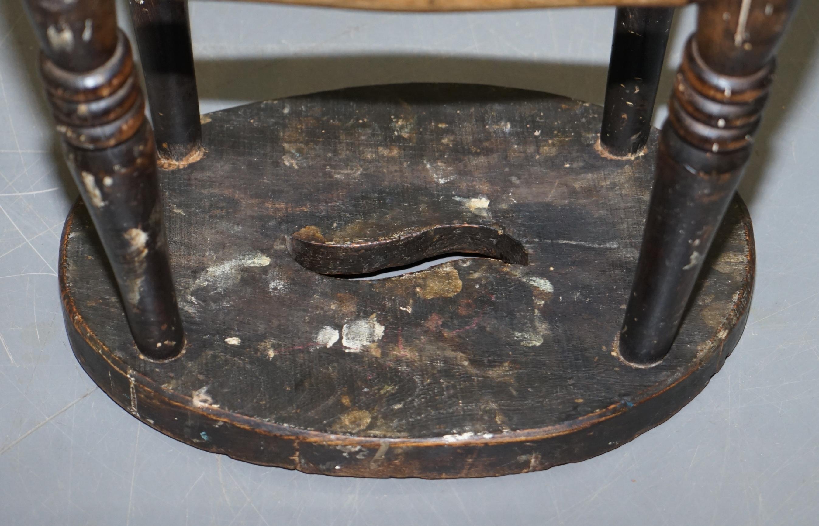 Lovely 18th Century Engligh Painters Artists Stool Handle Cut Out in the Top For Sale 8