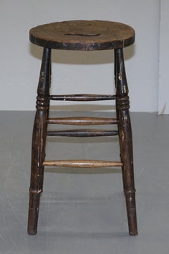 Lovely 18th Century Engligh Painters Artists Stool Handle Cut Out in the Top