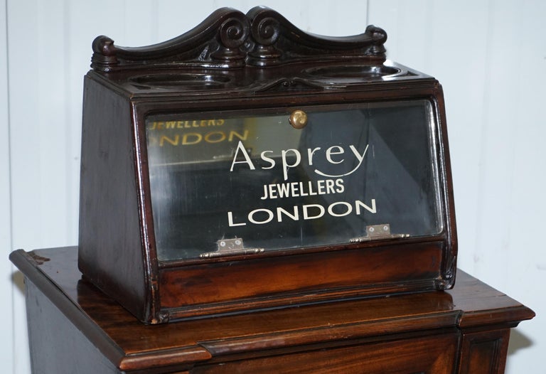 VINTAGE HAMLET CIGAR DiSPLAY CASE USED IN ASPREY LONDON CIRCA 1970 SHOP