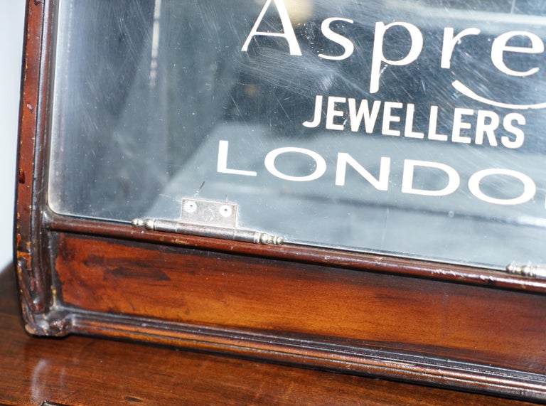 VINTAGE HAMLET CIGAR DiSPLAY CASE USED IN ASPREY LONDON CIRCA 1970 SHOP
