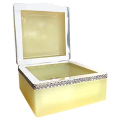 Ravissante boîte à bijoux à charnières en verre de Murano jaune des années 1950 par Cendese