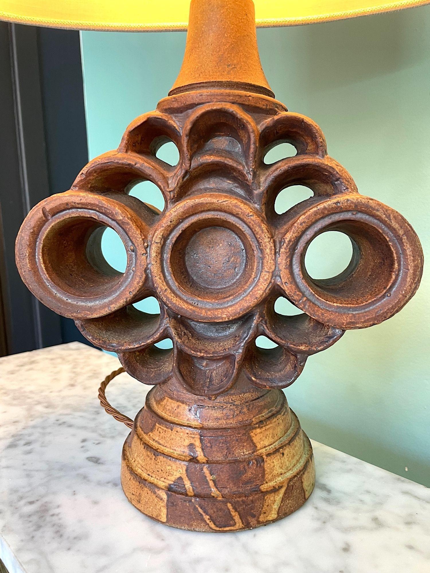 Eine schöne Studio Pottery Vase aus den 1960er Jahren von Bernard Rooke im Angebot 1