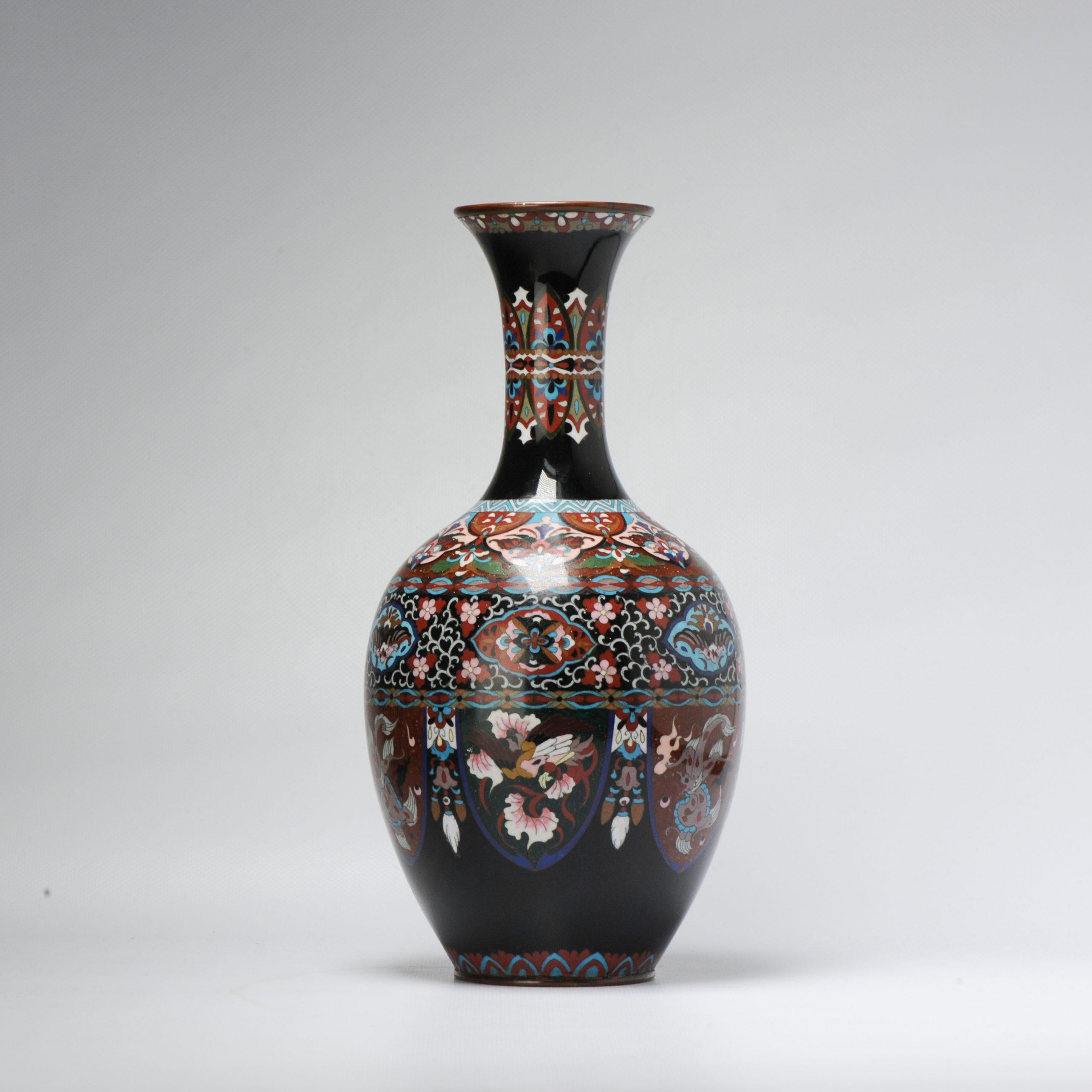 Japonais Joli vase japonais 19c Antique Meiji Period Flower Bronze Cloisonne en vente