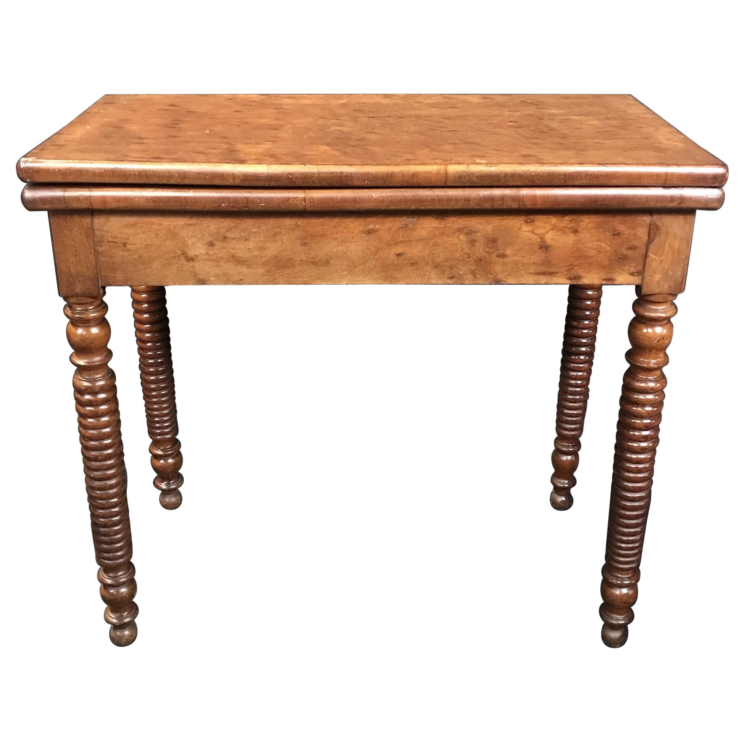 Schöner französischer Provinzial-Spieltisch oder Konsole aus Walnussholz, 19. Jahrhundert
