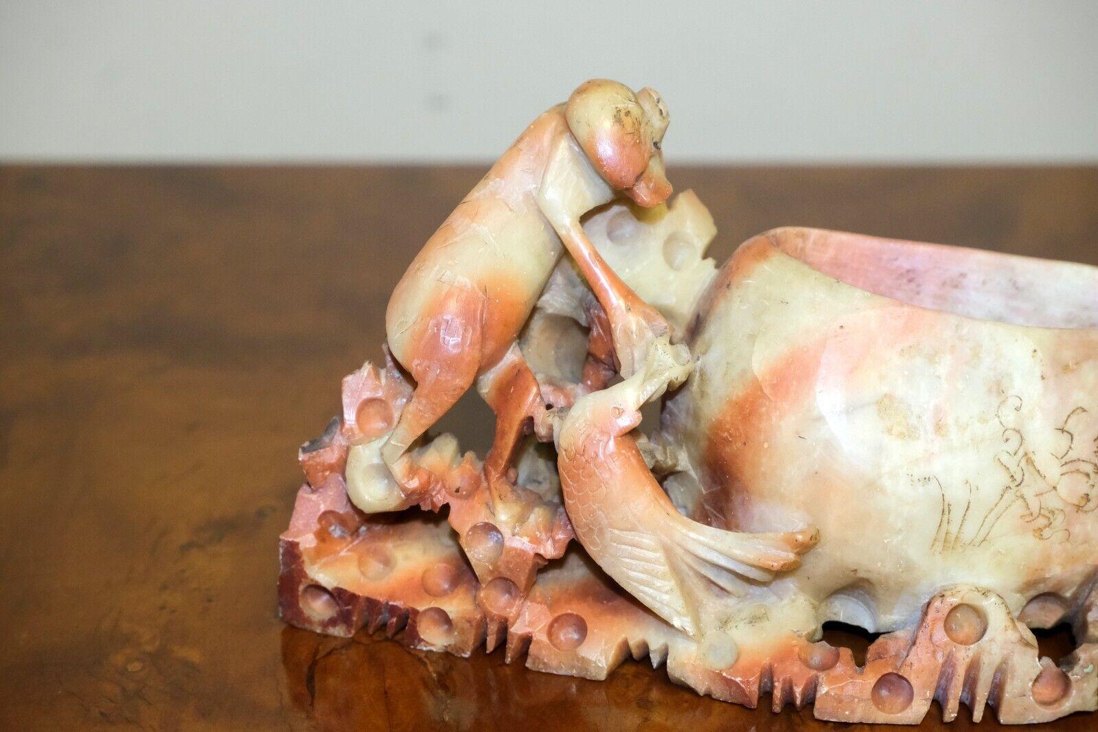 Exportation chinoise LOVELY 20TH Century Figure SOAPSTONE CARACTÉRISTIQUE Sculptée À LA Main en vente