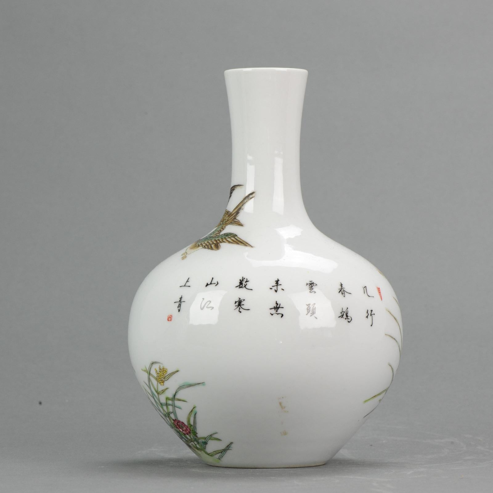Lovely 20th Century PRoC Chinese Porcelain Vase with Ducks Rocks Marked For Sale 2