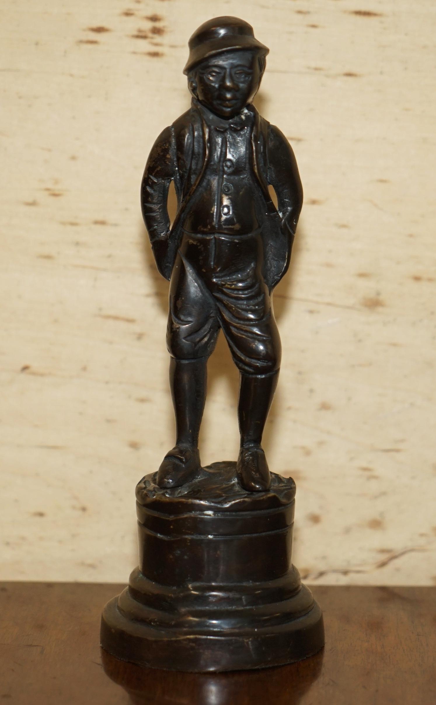 We are delighted to offer for sale this lovely 21cm tall Victorian Dandy bronze statue with a nice patina.

A very nice piece, I bought this around 20 years ago from a little antiques shop in Wimbledon, it was of some poet or other but I can't