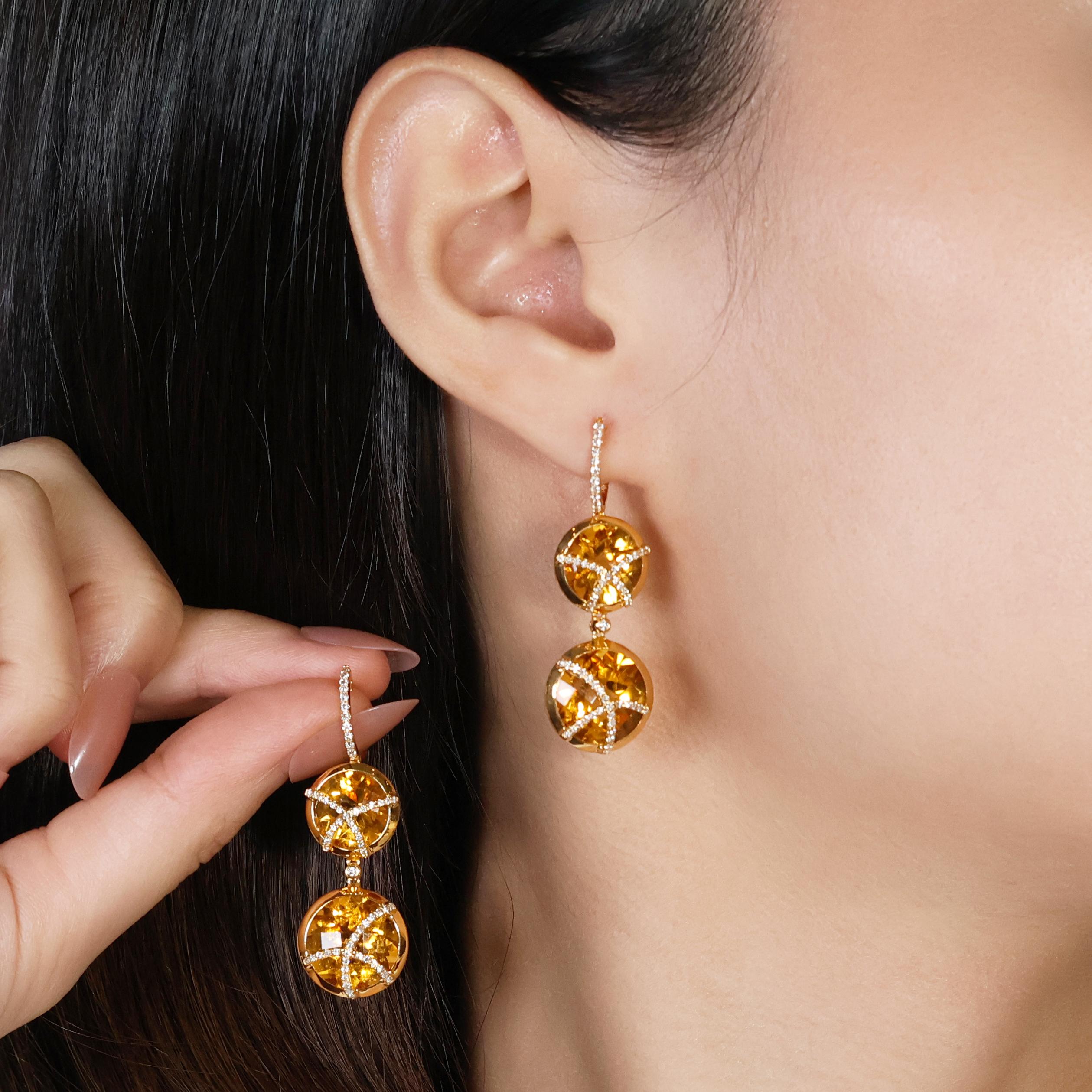 Lovely 30.22ct Citrine and Natural Diamond Earrings in 18K Yellow Gold 4