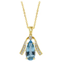 Charming 5.37ct Aquamarine and Diamonds Necklace in 18k Yellow Gold