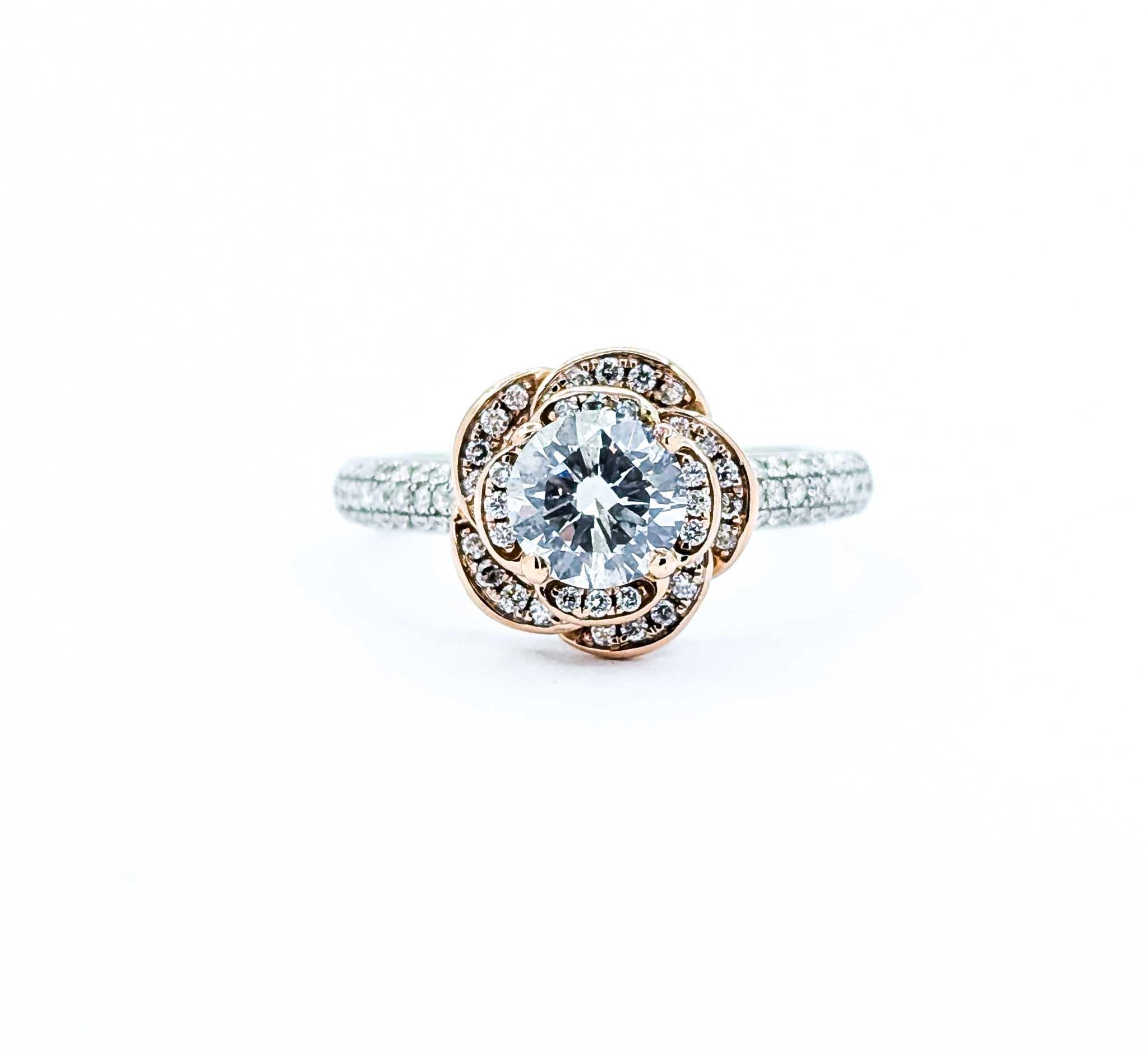 Bague en or bicolore avec fleur de rose et diamant de 0,92ct en vente 5