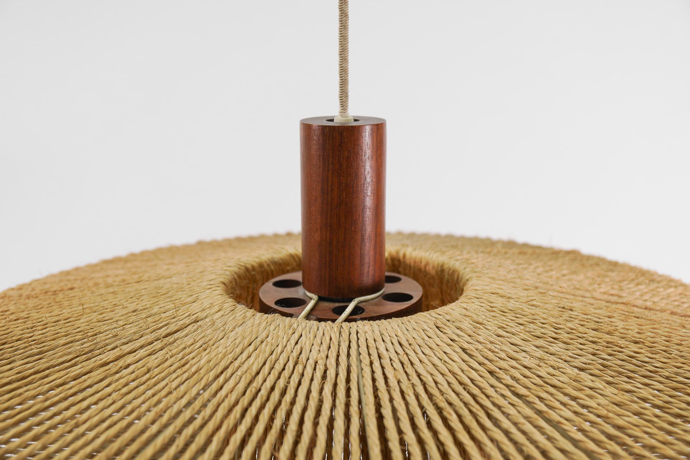 Lovely Adjustable Ceiling Lamp Made in Teak and Jute by Temde Swiss, 1960s For Sale 1