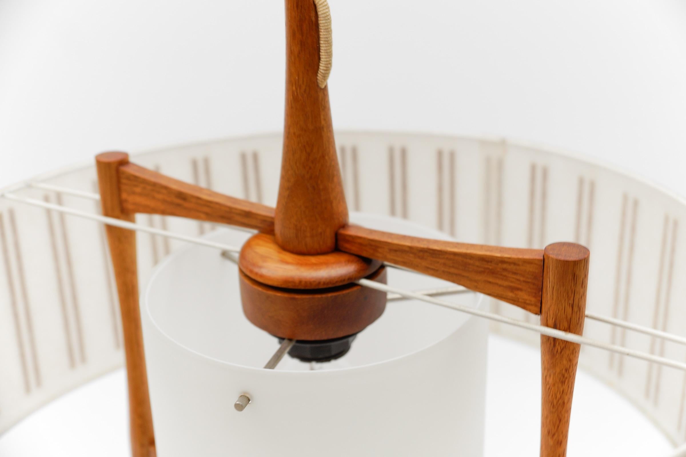 Lovely Adjustable Japanese Style Ceiling Lamp Made in Teak by Temde Swiss, 1960s For Sale 7