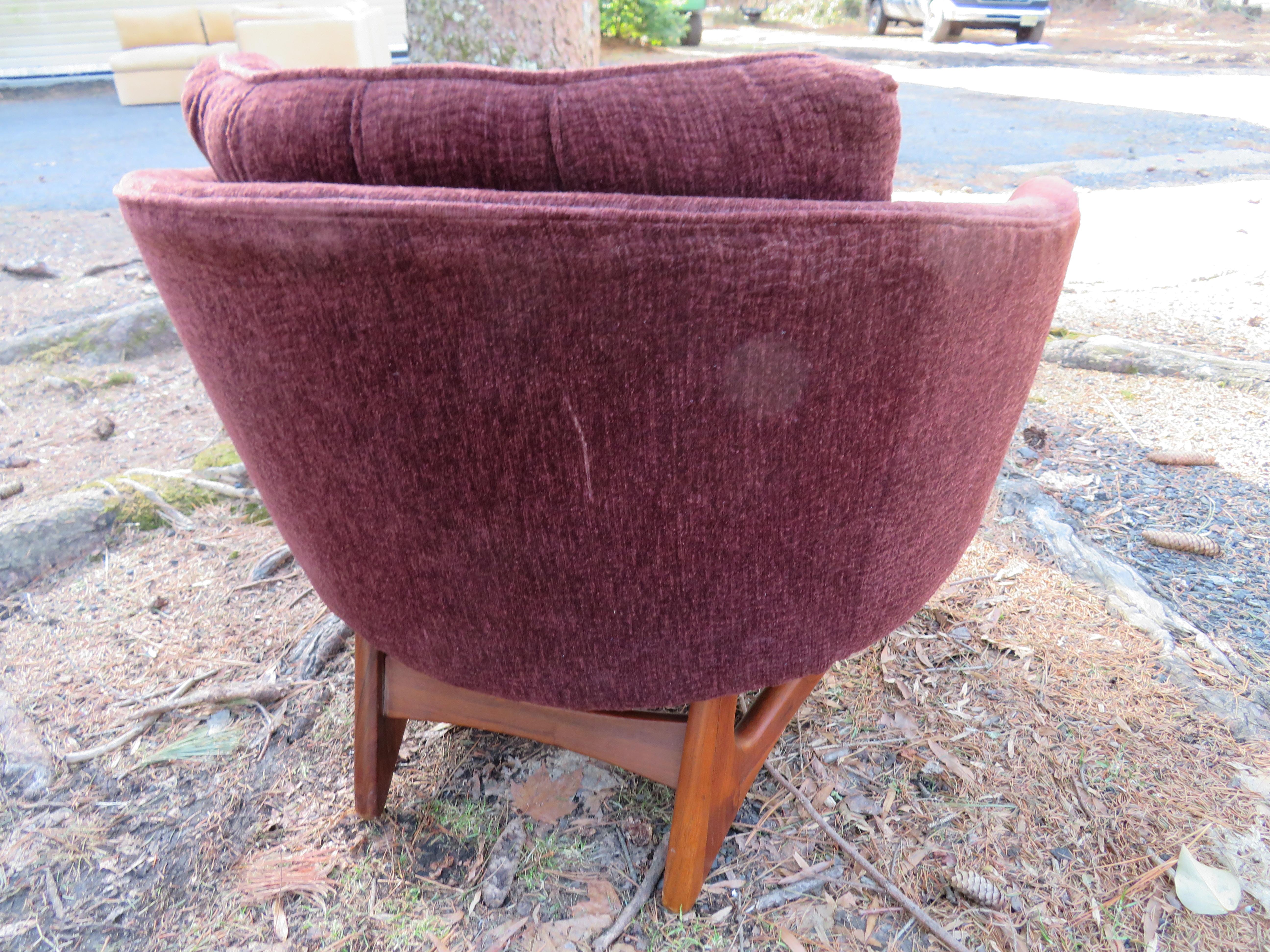 American Lovely Adrian Pearsall Barrel Back Walnut Lounge Chair Mid-Century Modern For Sale