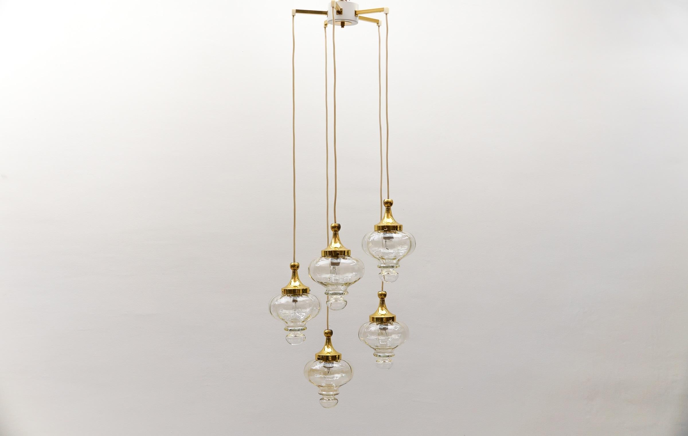 Lovely Amber and Gold Mid-Century Modern Cascading Lamp by WILA, 1960s Germany In Good Condition For Sale In Nürnberg, Bayern