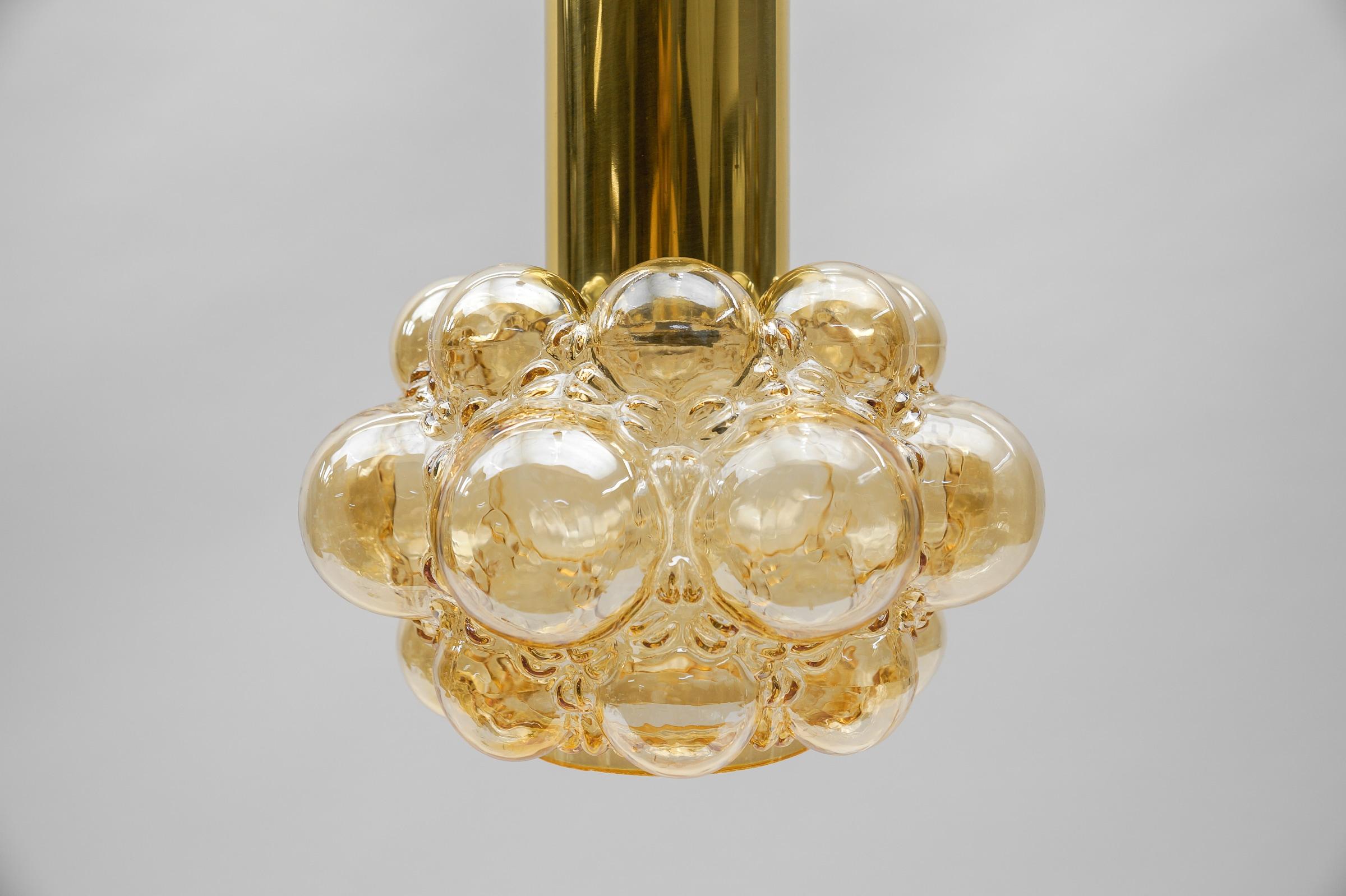 Métal Joli plafonnier en verre bullé ambré d'Helena Tynell pour Limburg, Allemagne 196 en vente