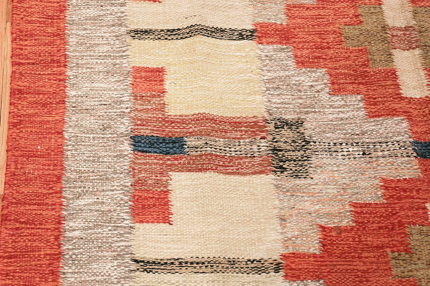 20th Century Lovely and Vibrant Vintage Swedish Kilim. Size: 6 ft x 9 ft 9 in