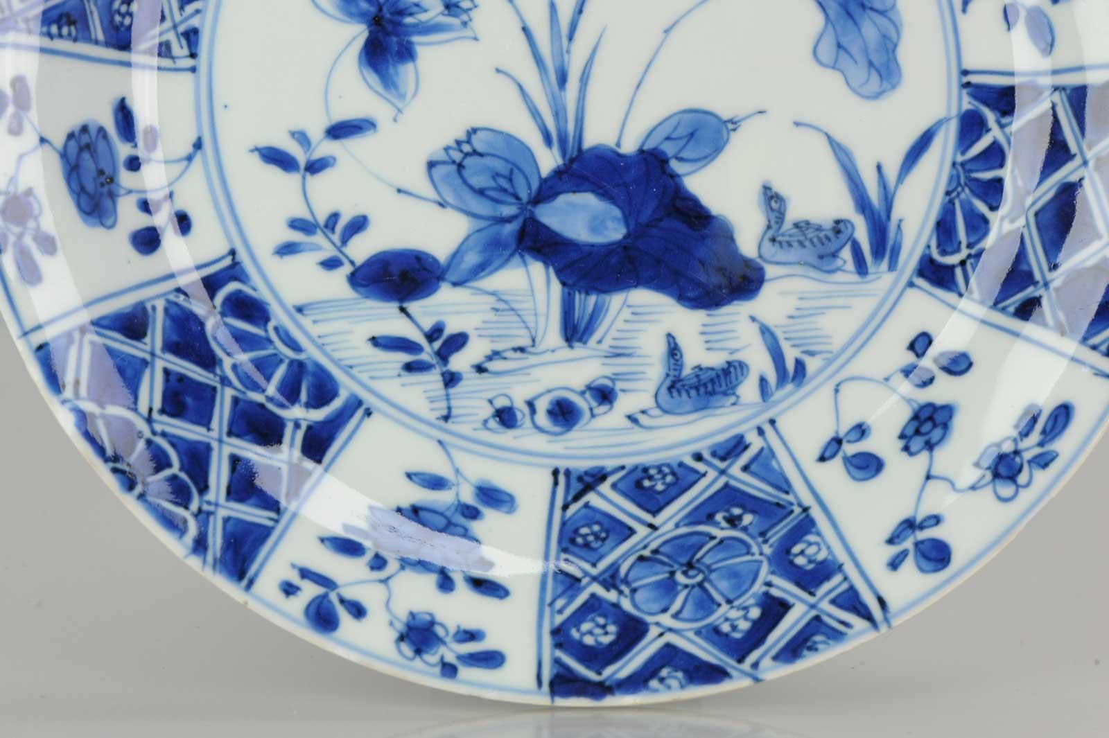 Schöne antike blau-weiße Schale Lotus Enten Qing Chinesisches Porzellan Ch (18. Jahrhundert) im Angebot