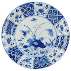 Ravissant plat ancien bleu et blanc Lotus Ducks Qing en porcelaine chinoise Ch