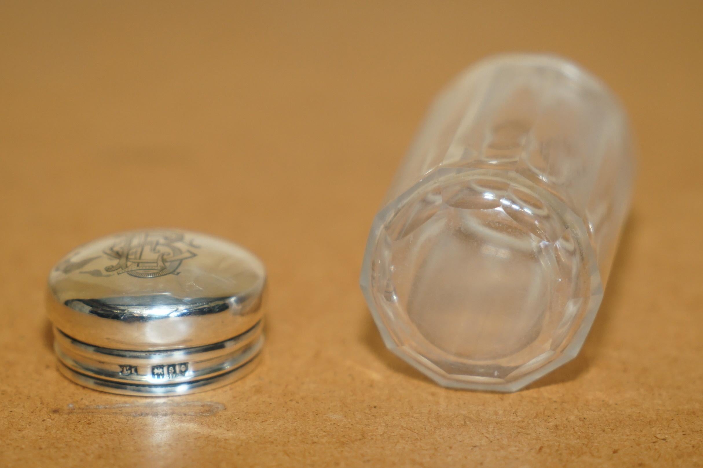 Début du 20ème siècle Magnifique JAR de 1913 en argent massif et cristal de verre de Thomas INGLETON. en vente