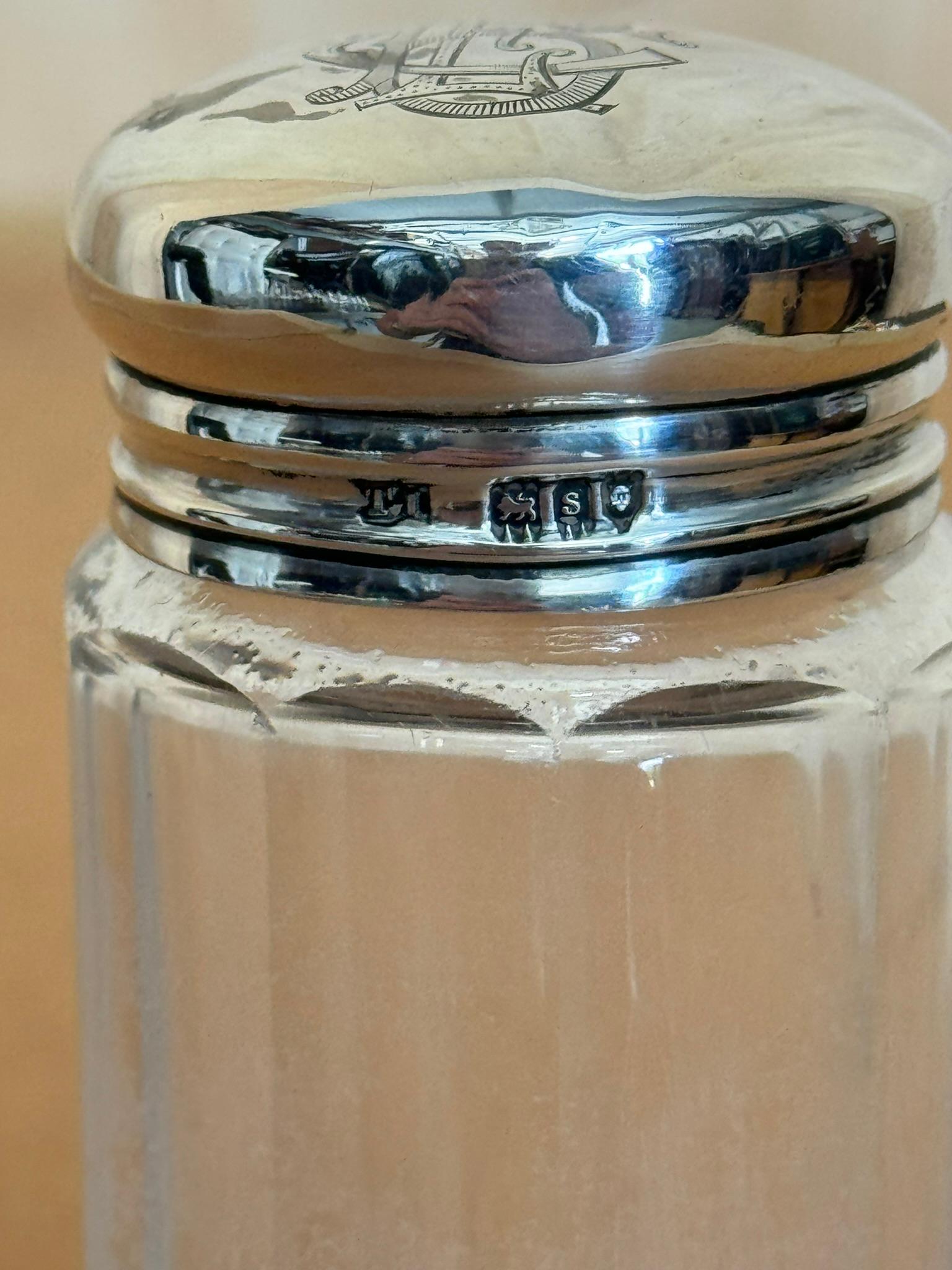 Magnifique JAR de 1913 en argent massif et cristal de verre de Thomas INGLETON. en vente 1