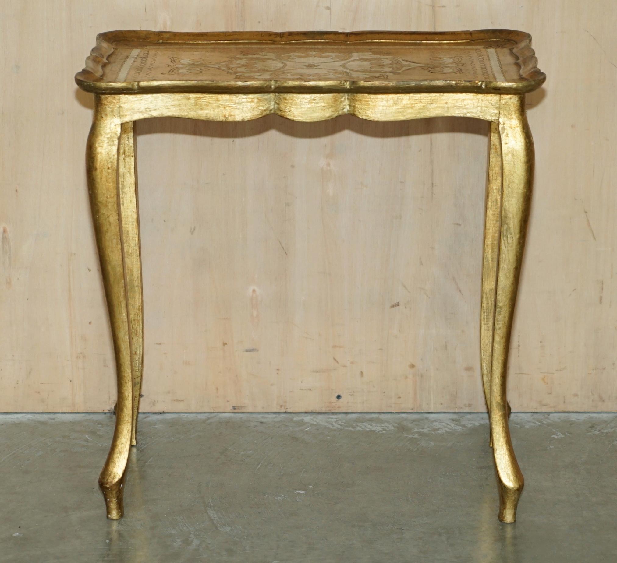 LOVELY ANTiQUE 1930 FLORENTINE VENETIAN HAND PAINTED & GILT NEST OF THREE TABLES For Sale 5
