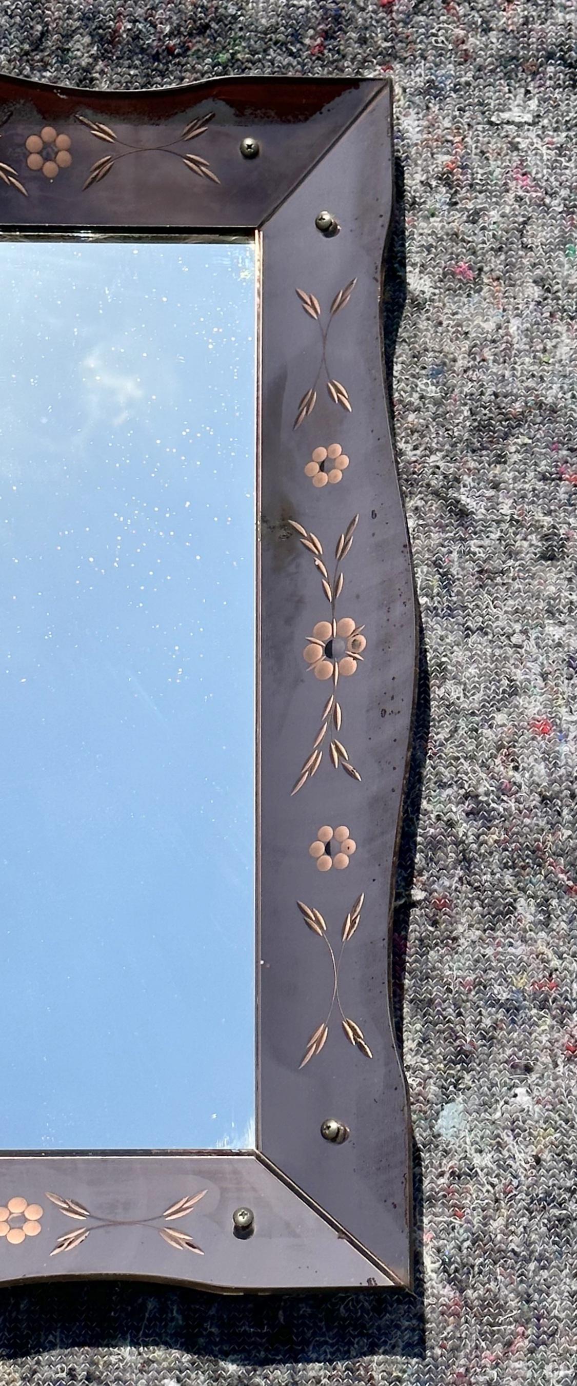 Lovely Antique 1930s Art Deco Rose Glass Bevelled Venetian Flower Petal Mirror For Sale 4