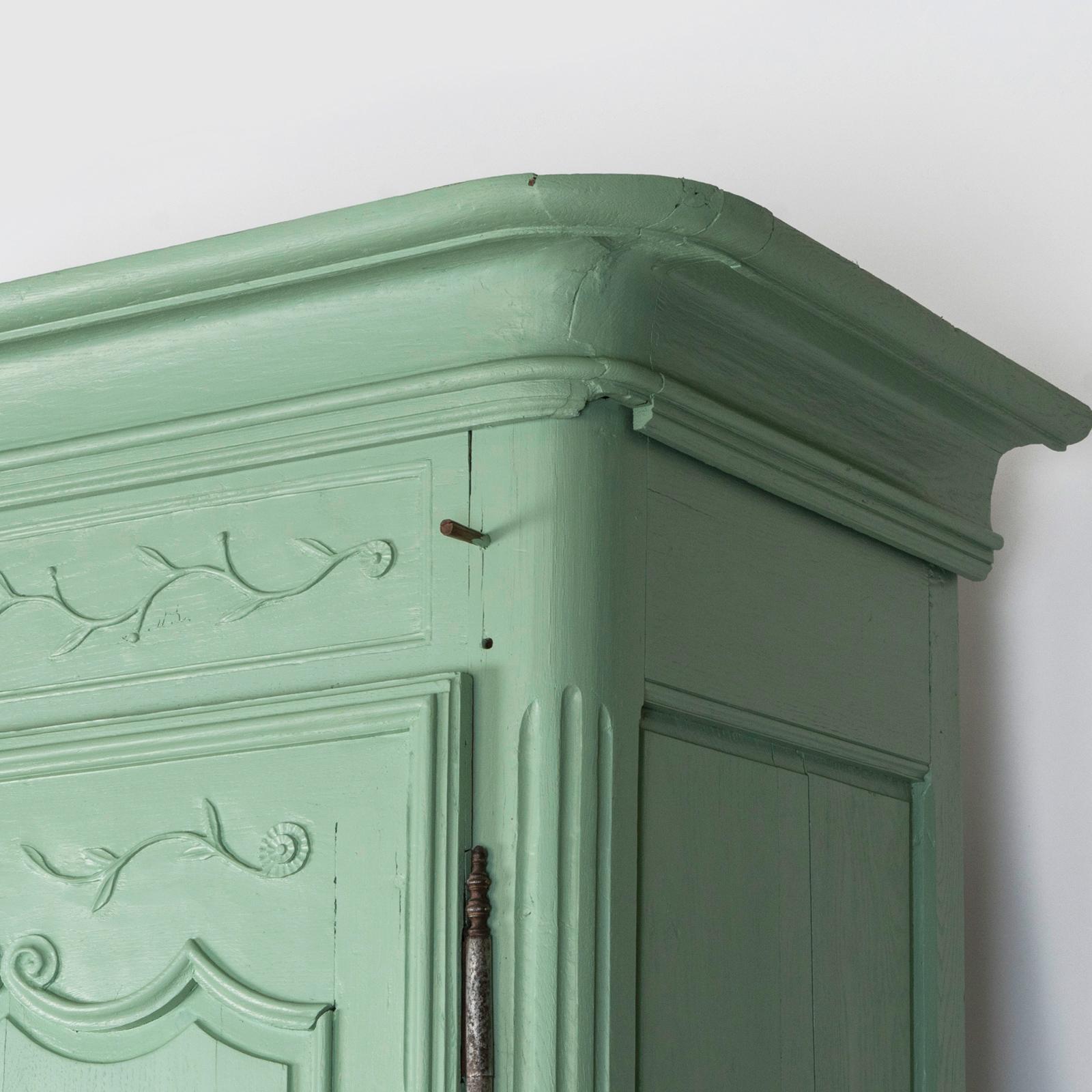 Lovely Antique 19th C Soft Green French Marriage Armoire or Wardrobe In Good Condition For Sale In AMSTERDAM, NH